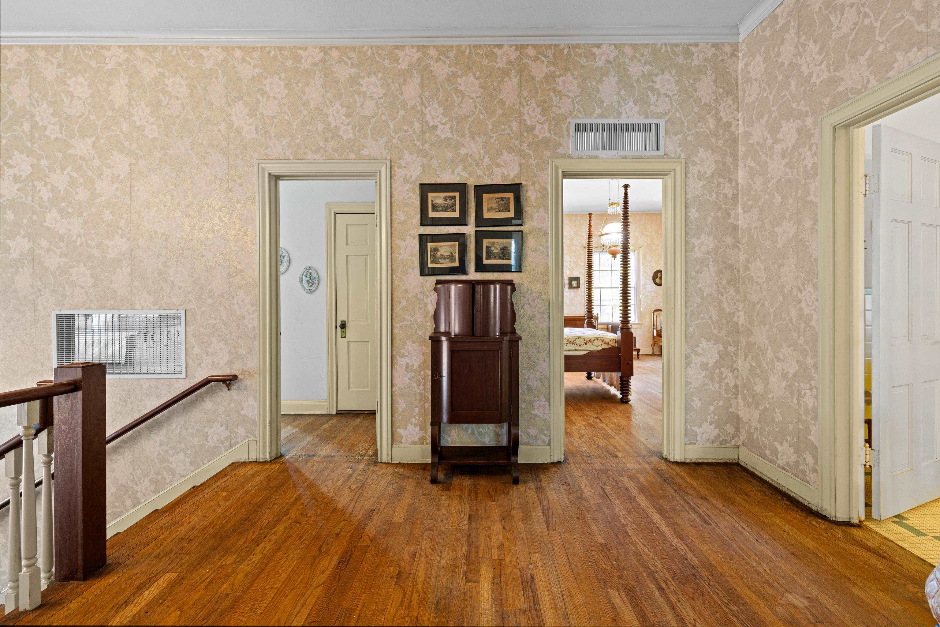 Jefferson, Texas, 75657, United States, 5 Bedrooms Bedrooms, ,5 BathroomsBathrooms,Residential,For Sale,1978271