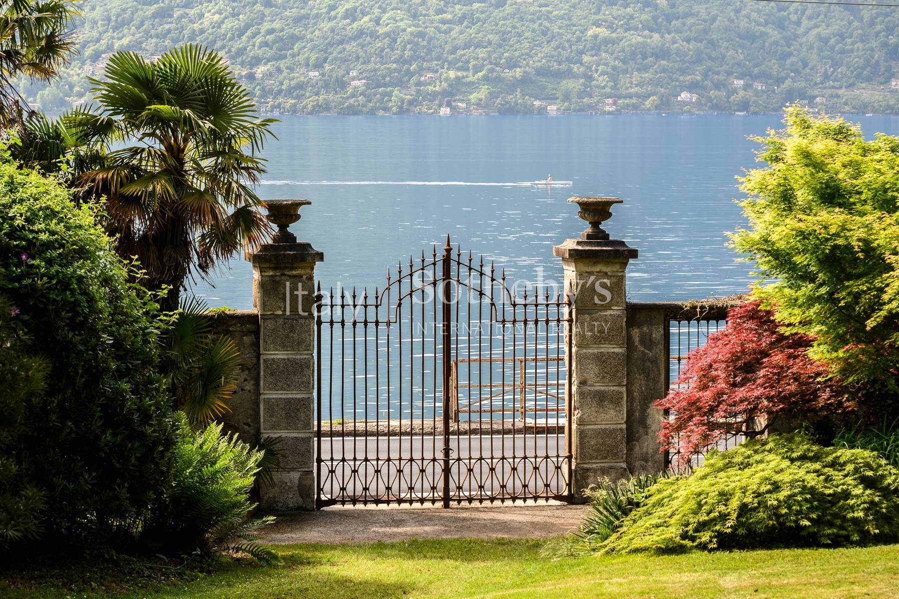  Prestigious and exclusive lakefront Art Nouveau villa - 物件實景