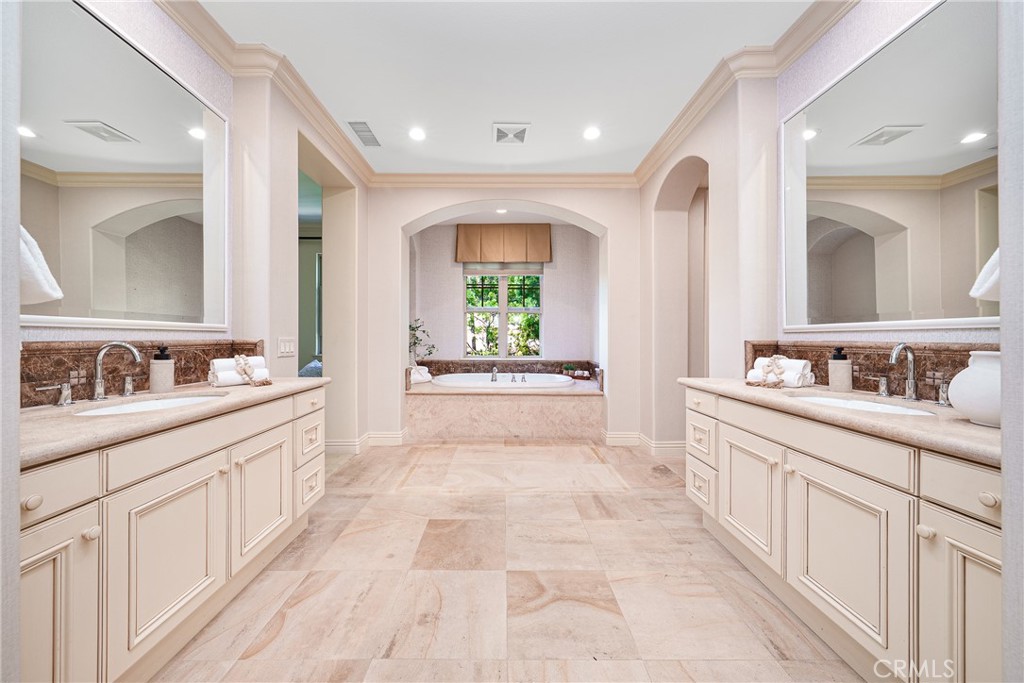 Irvine, California, 92620, United States, 5 Bedrooms Bedrooms, ,5 BathroomsBathrooms,Residential,For Sale,1932589