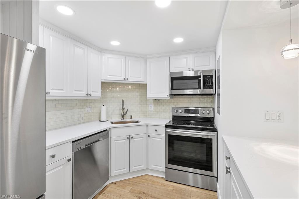 Naples, Florida, 34108, United States, 1 Bedroom Bedrooms, ,1 BathroomBathrooms,Residential,For Sale,1883286