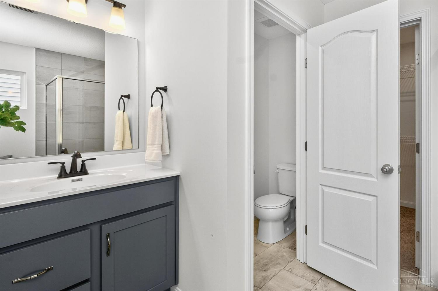 Turtle Creek Twp, Ohio, 45036, United States, 5 Bedrooms Bedrooms, ,4 BathroomsBathrooms,Residential,For Sale,1890162