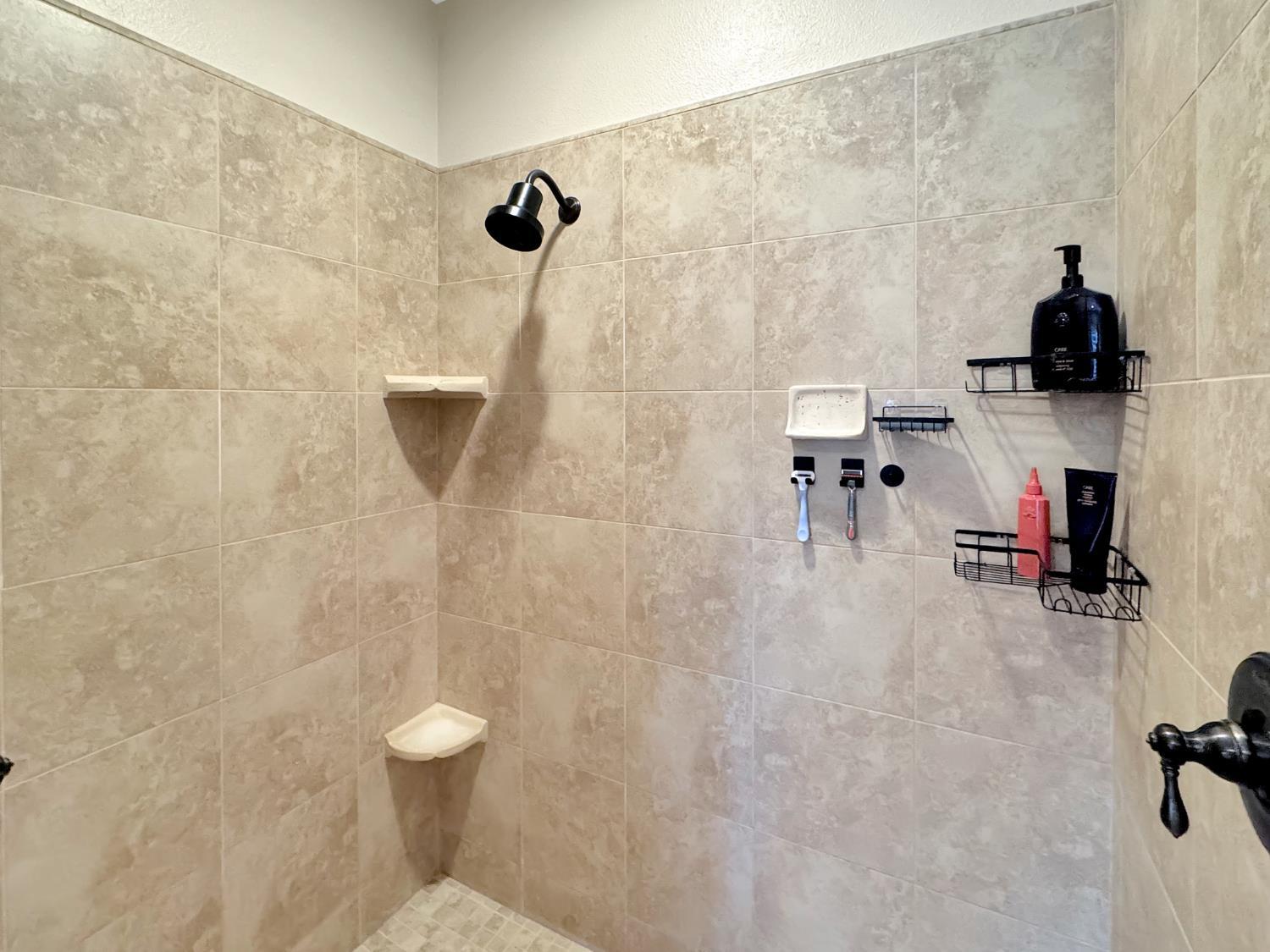 Colfax, California, 95713, United States, 5 Bedrooms Bedrooms, ,3 BathroomsBathrooms,Residential,For Sale,2002832