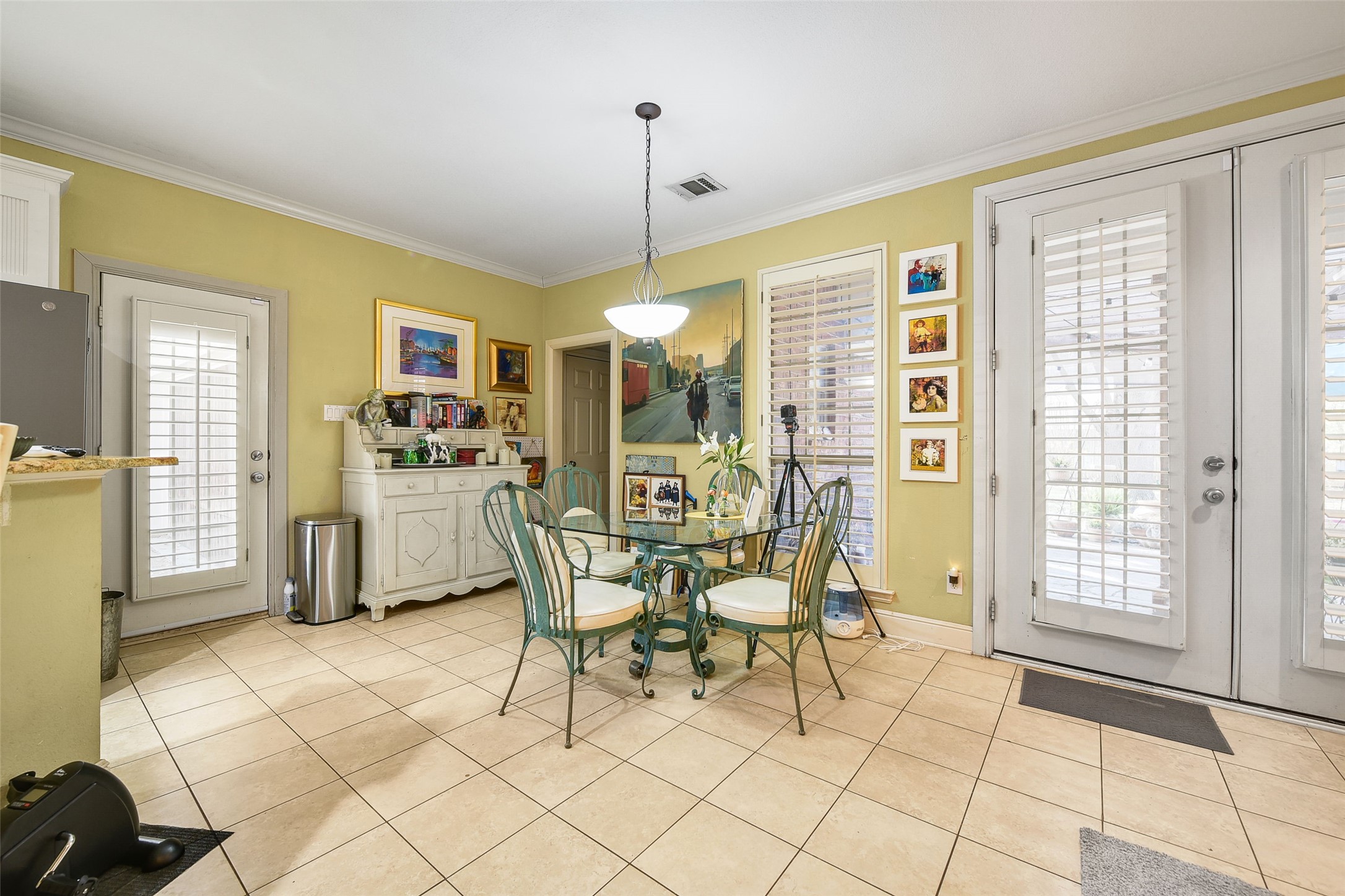Fort Worth, Texas, 76109, United States, 3 Bedrooms Bedrooms, ,3 BathroomsBathrooms,Residential,For Sale,1911939