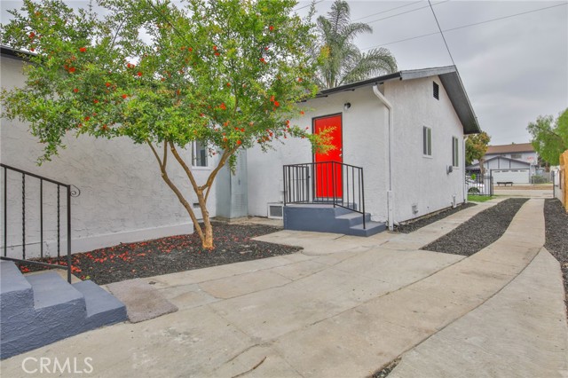 Los Angeles, California, 90003, United States, 5 Bedrooms Bedrooms, ,Residential,For Sale,1889512