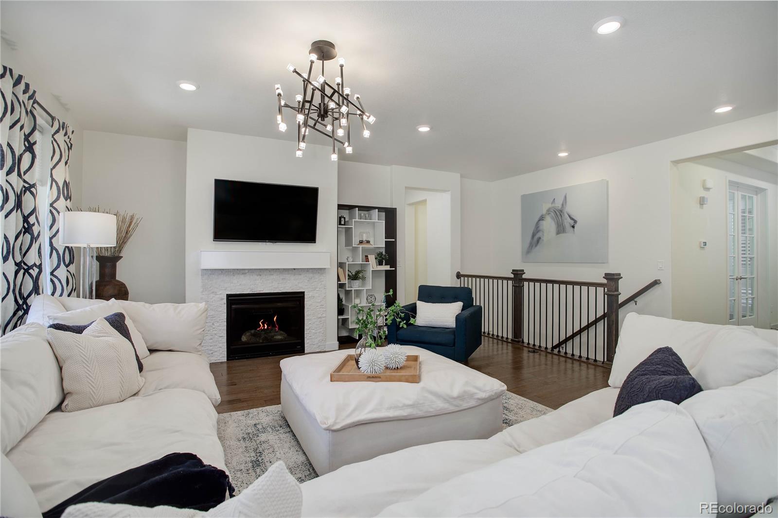 Littleton, Colorado, 80125, United States, 4 Bedrooms Bedrooms, ,3 BathroomsBathrooms,Residential,For Sale,1735899