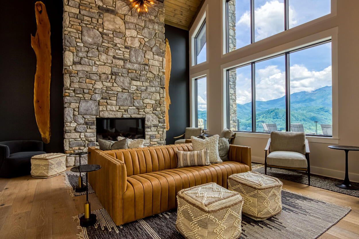 Gatlinburg, Tennessee, 37738, United States, 3 Bedrooms Bedrooms, ,4 BathroomsBathrooms,Residential,For Sale,2027383