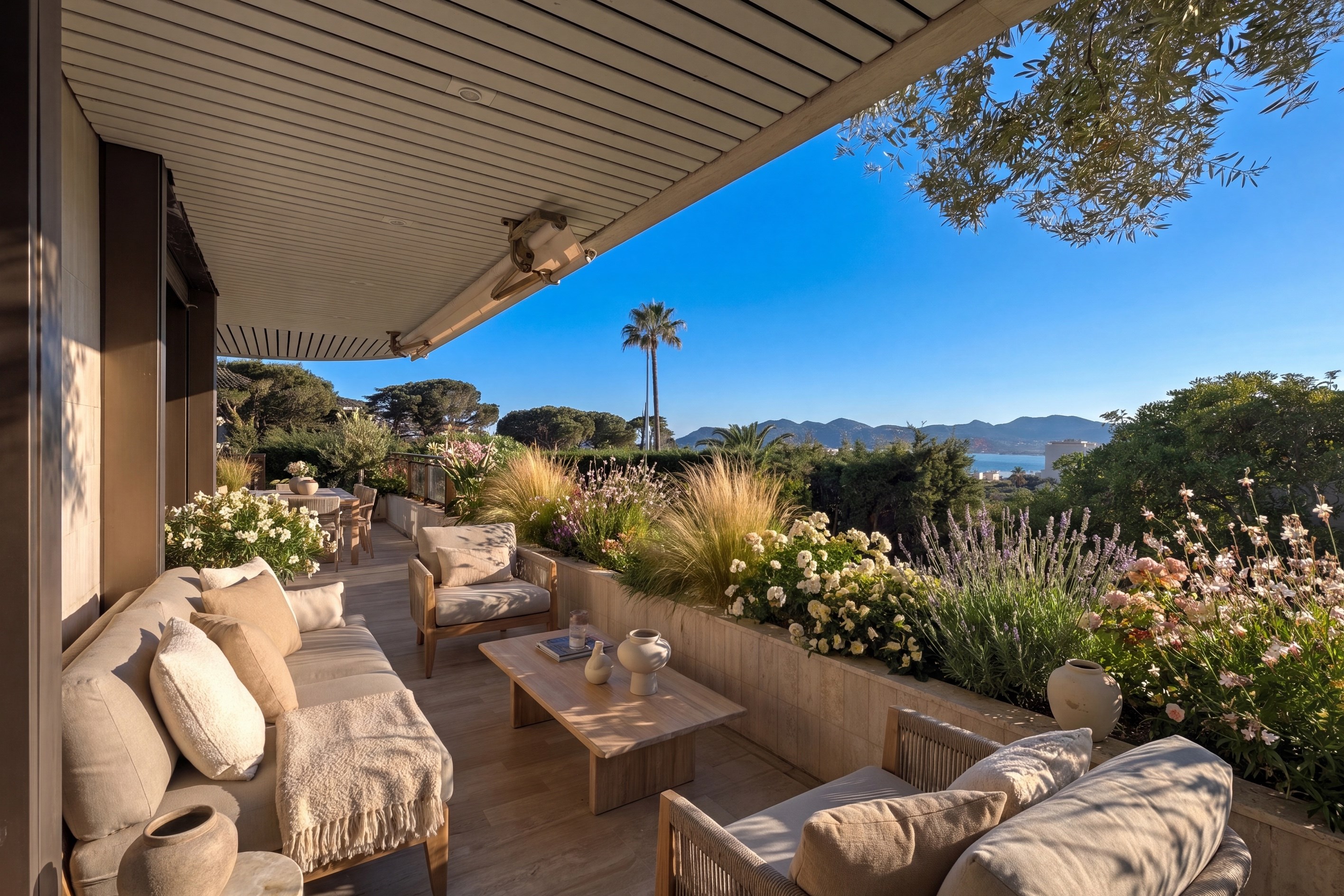  Cannes Croix des Gardes luxury duplex apartment with sea view and private garden - 物件實景