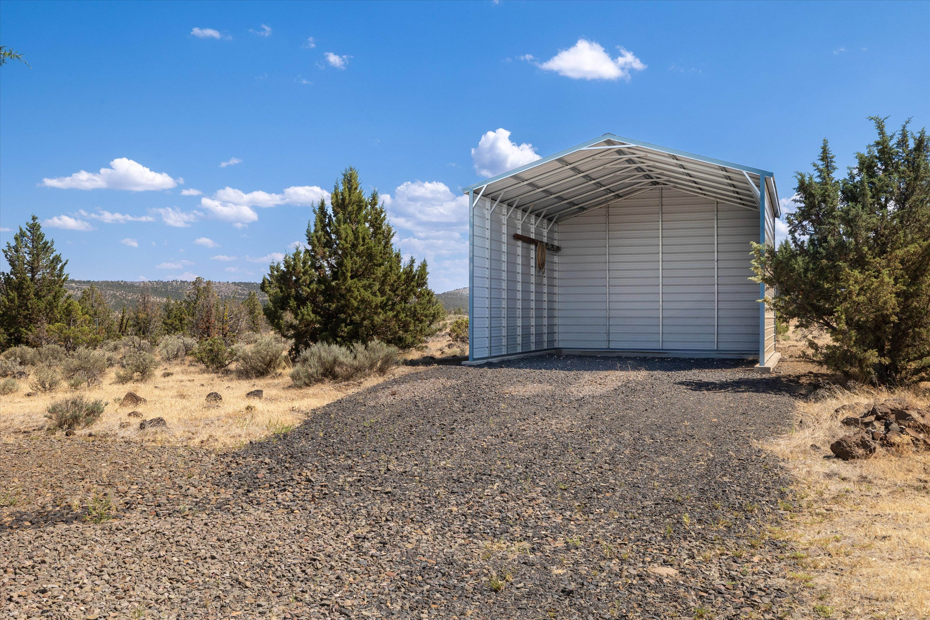 Prineville, Oregon, 97754, United States, 3 Bedrooms Bedrooms, ,2 BathroomsBathrooms,Residential,For Sale,1849917
