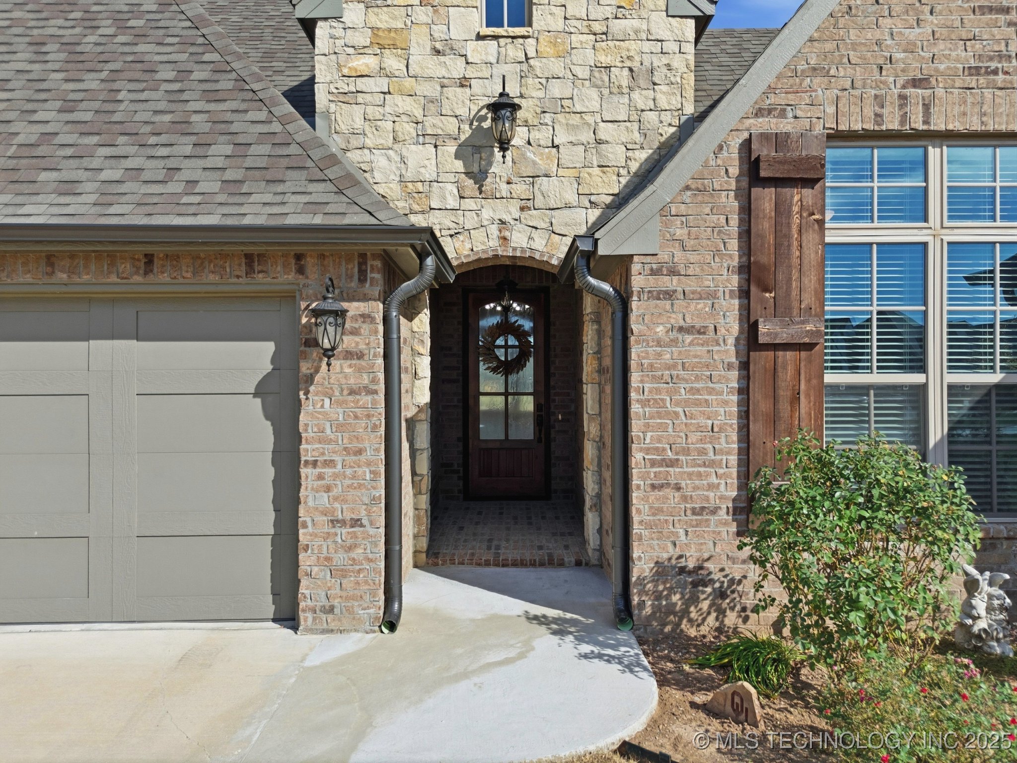 Broken Arrow, Oklahoma, 74014, United States, 4 Bedrooms Bedrooms, ,3 BathroomsBathrooms,Residential,For Sale,1992864