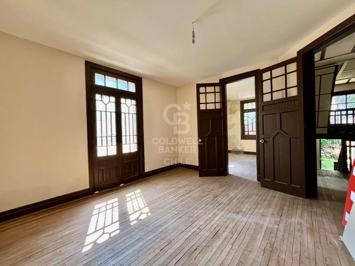 Providencia, Chile, 10 Bedrooms Bedrooms, ,4 BathroomsBathrooms,Residential,For Sale,1995865