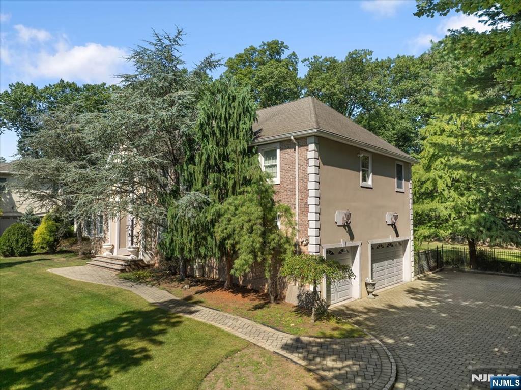 Old Tappan, New Jersey, 07675, United States, 4 Bedrooms Bedrooms, ,5 BathroomsBathrooms,Residential,For Sale,1991175