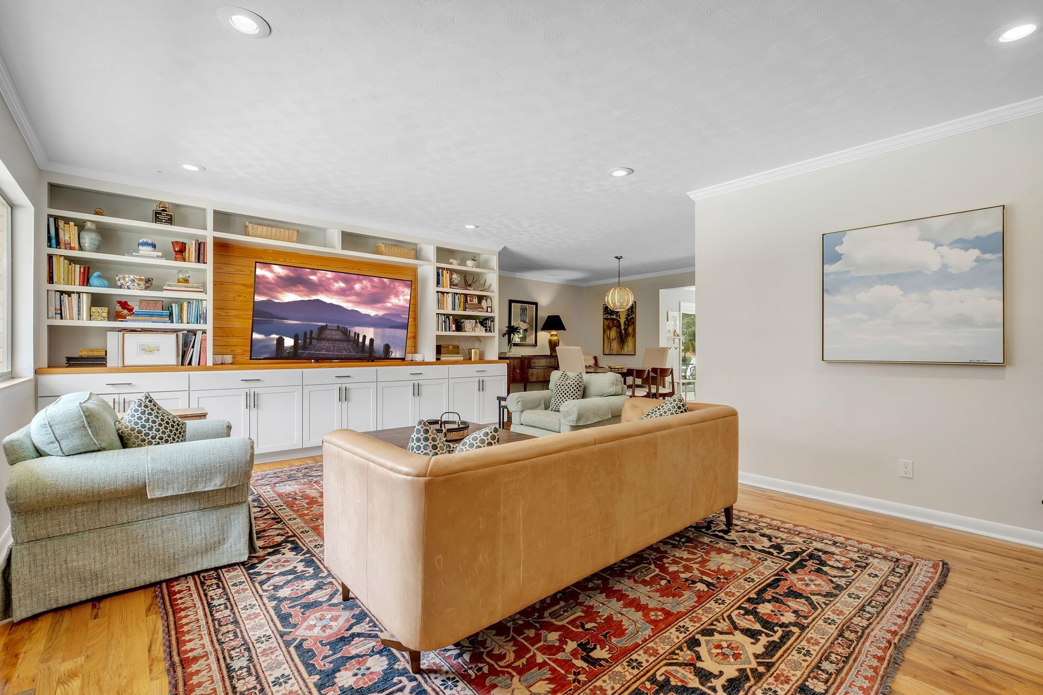 Tallahassee, Florida, 32308, United States, 4 Bedrooms Bedrooms, ,3 BathroomsBathrooms,Residential,For Sale,1965482