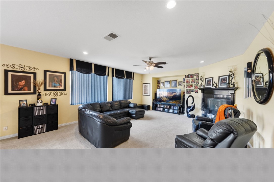 Eastvale, California, 91752, United States, 5 Bedrooms Bedrooms, ,5 BathroomsBathrooms,Residential,For Sale,1995400