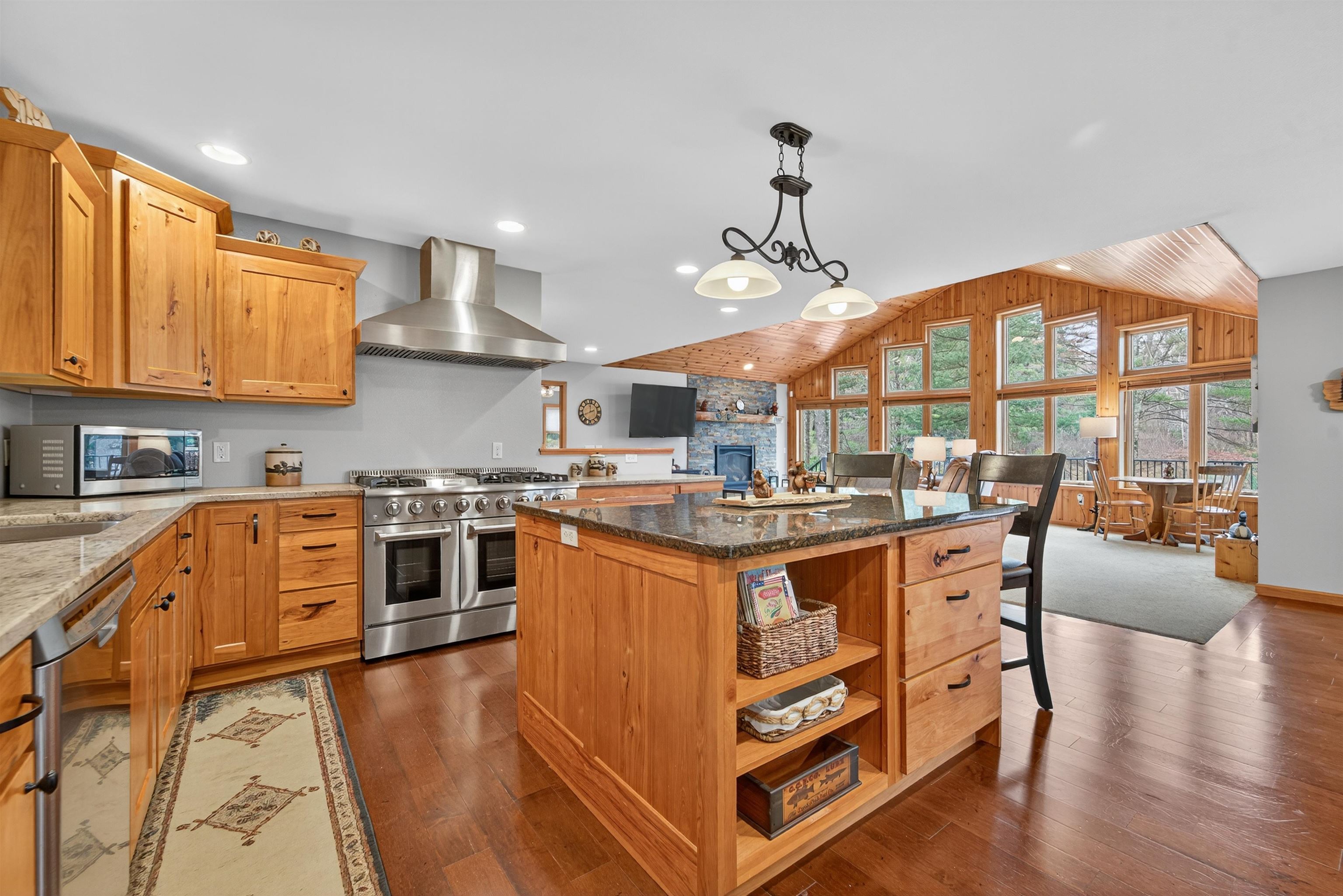 KESHENA, Wisconsin, 54135, United States, 3 Bedrooms Bedrooms, ,3 BathroomsBathrooms,Residential,For Sale,1988158