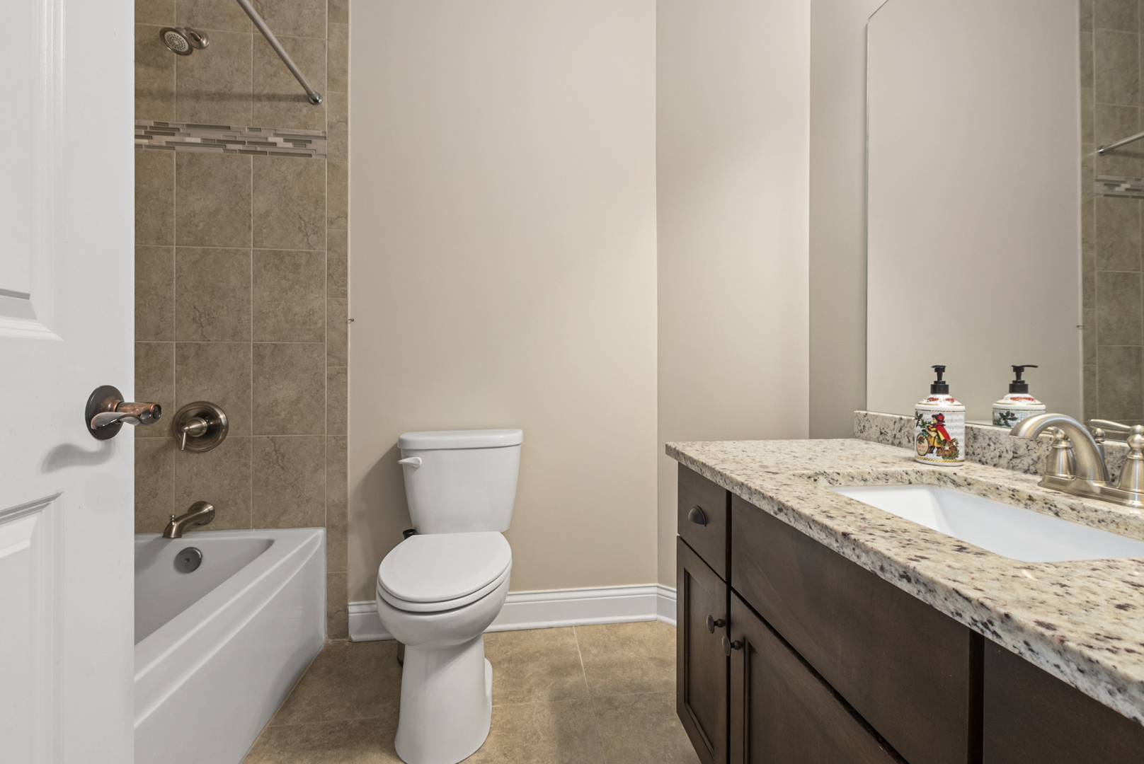 Mokena, Illinois, 60448, United States, 2 Bedrooms Bedrooms, ,3 BathroomsBathrooms,Residential,For Sale,2007532