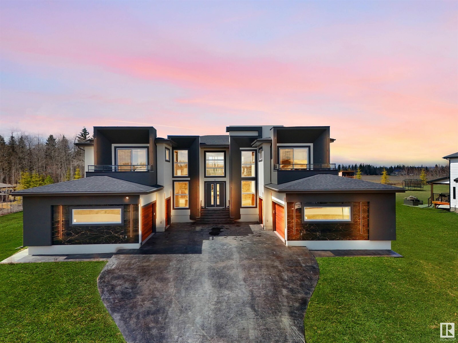 RURAL PARKLAND COUNTY, Alberta, T7X 0W7, CA, 6 Bedrooms Bedrooms, ,6 BathroomsBathrooms,Residential,For Sale,1836871