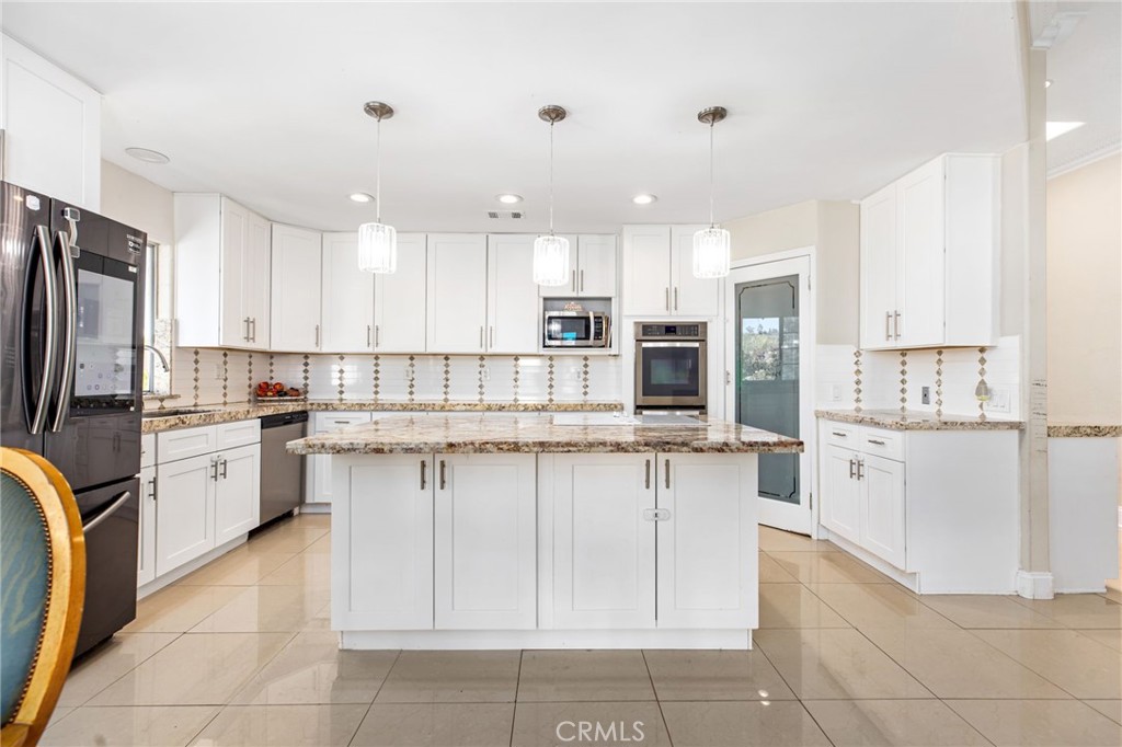 Canyon Lake, California, 92587, United States, 4 Bedrooms Bedrooms, ,3 BathroomsBathrooms,Residential,For Sale,1982938