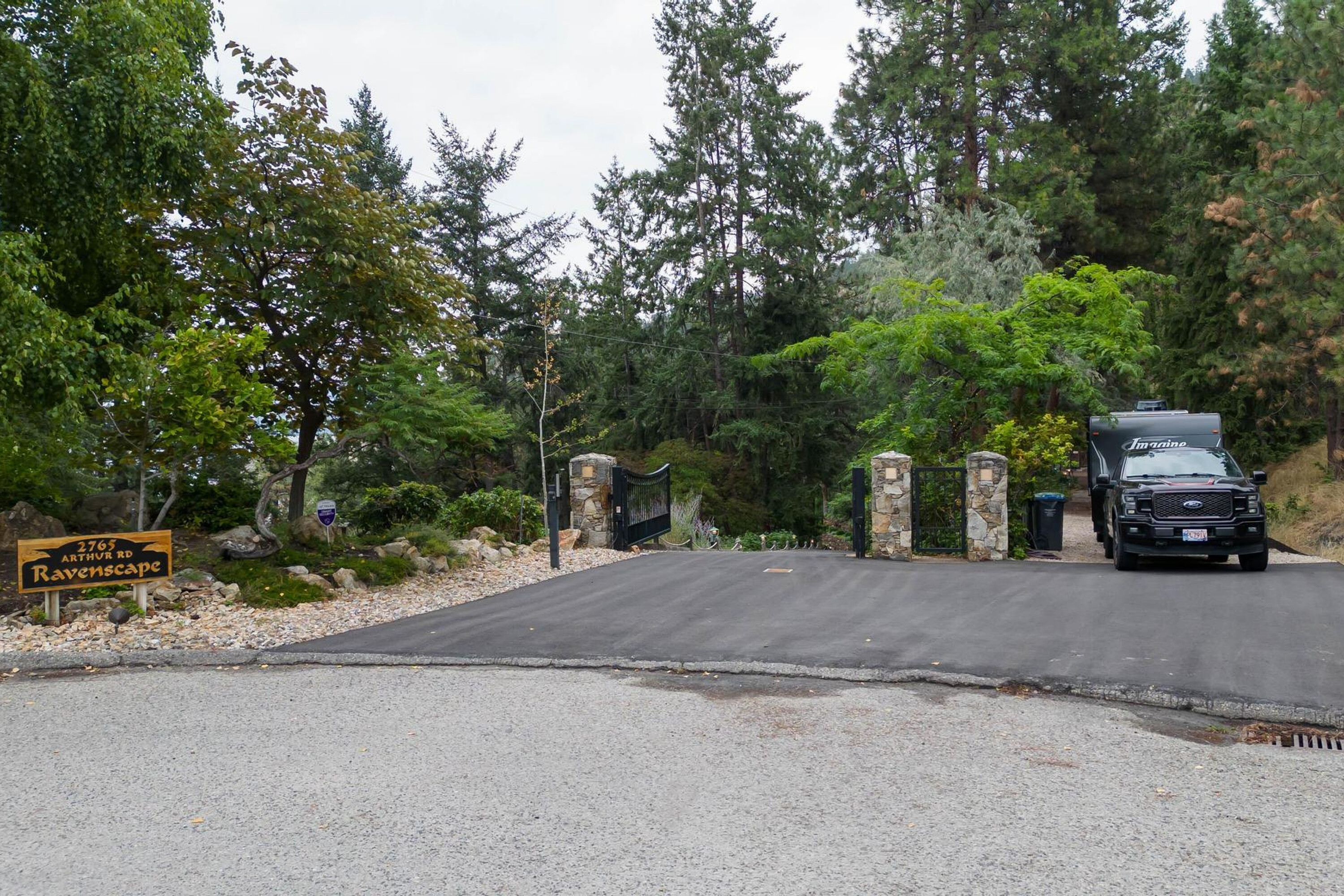  Private 5 Acre Estate - 物件實景