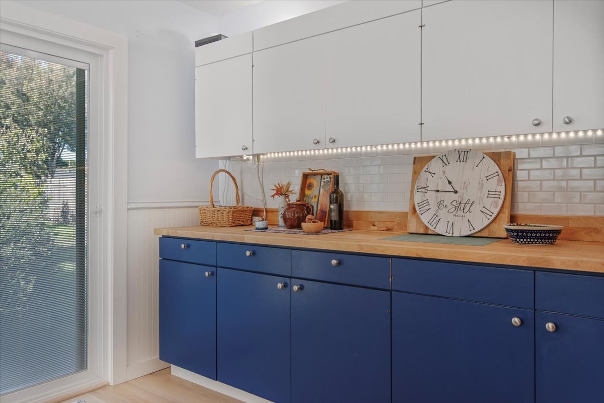 Lompoc, California, 93436, United States, 4 Bedrooms Bedrooms, ,1 BathroomBathrooms,Residential,For Sale,2002013