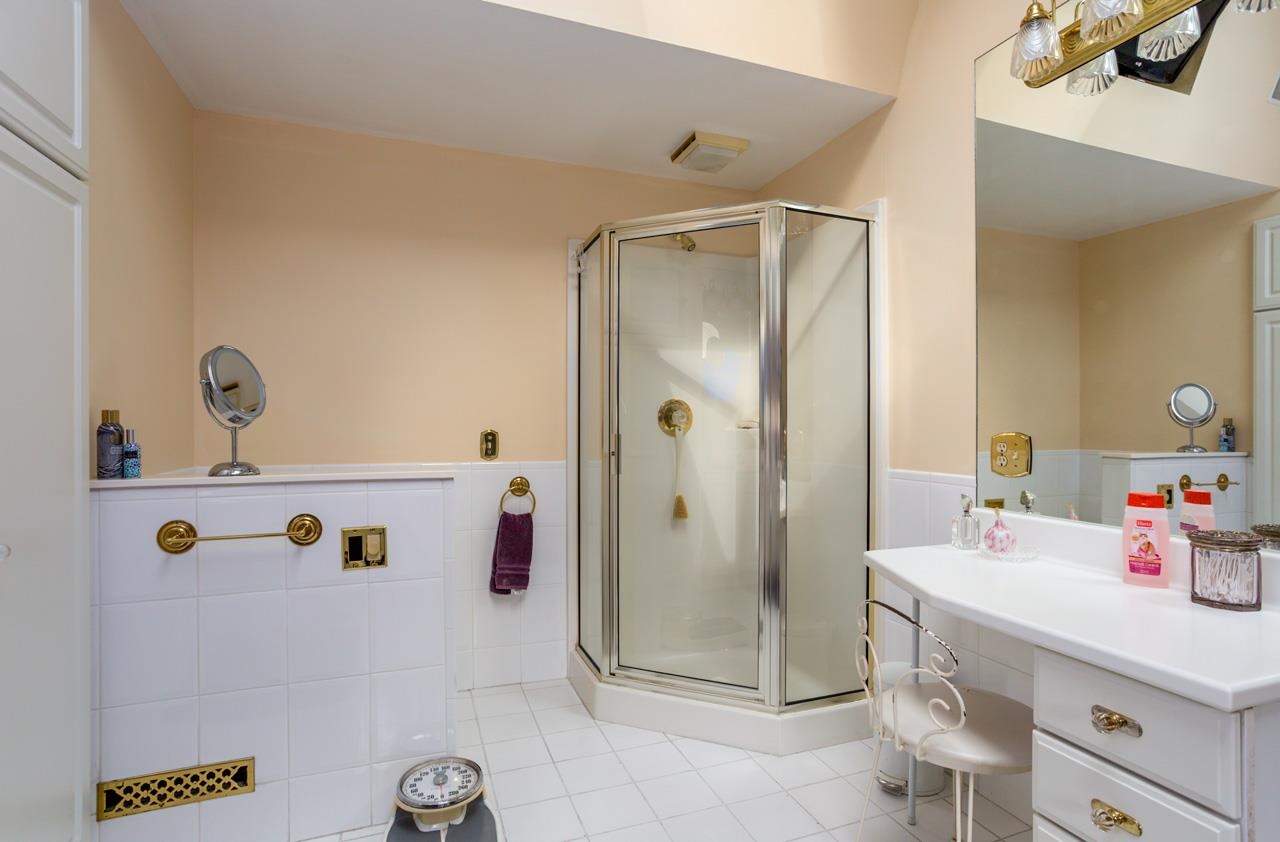 Janesville, Wisconsin, 53548, United States, 4 Bedrooms Bedrooms, ,3 BathroomsBathrooms,Residential,For Sale,1982674