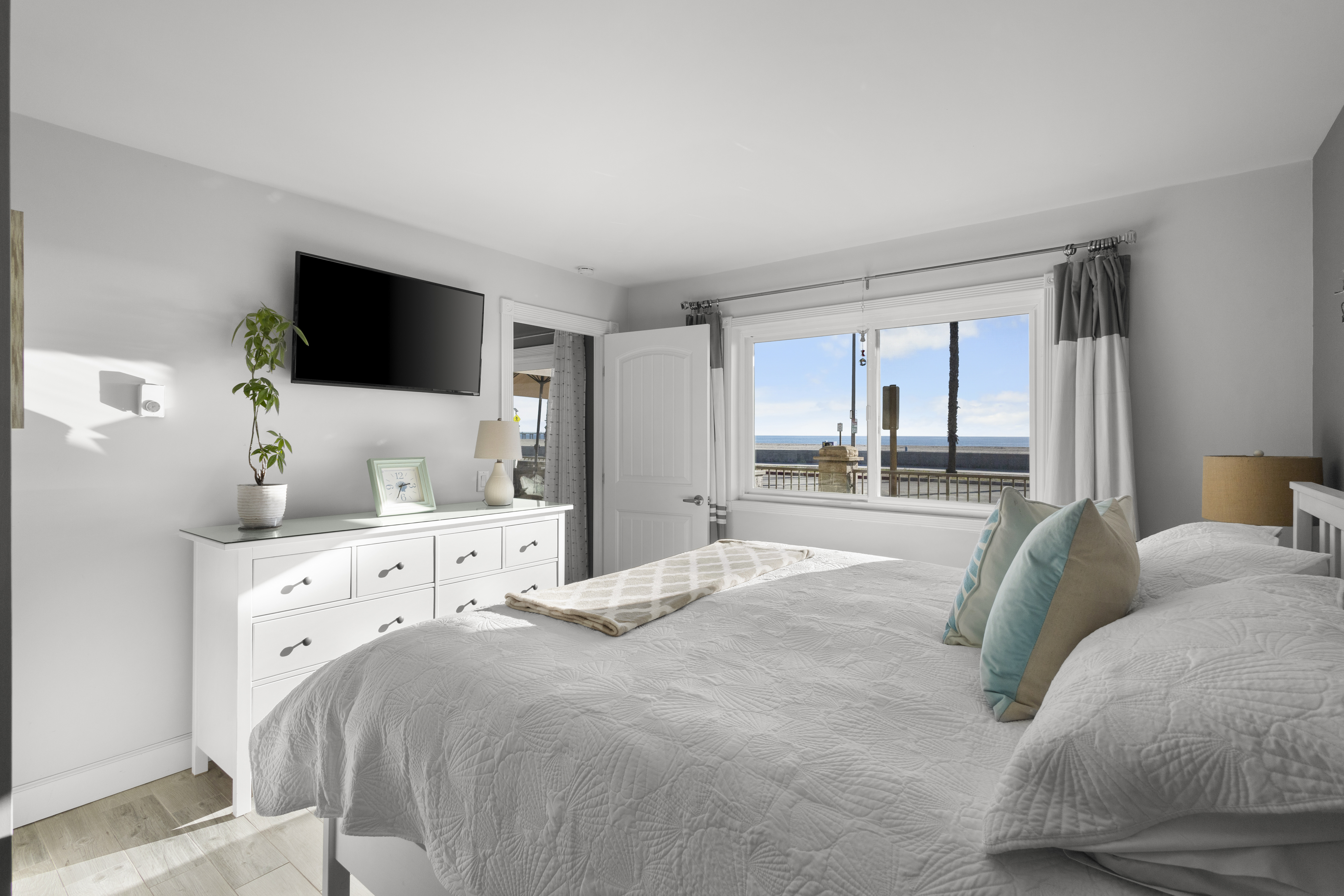  275 East Surfside Drive, Port Hueneme, CA 93041 - 物件實景