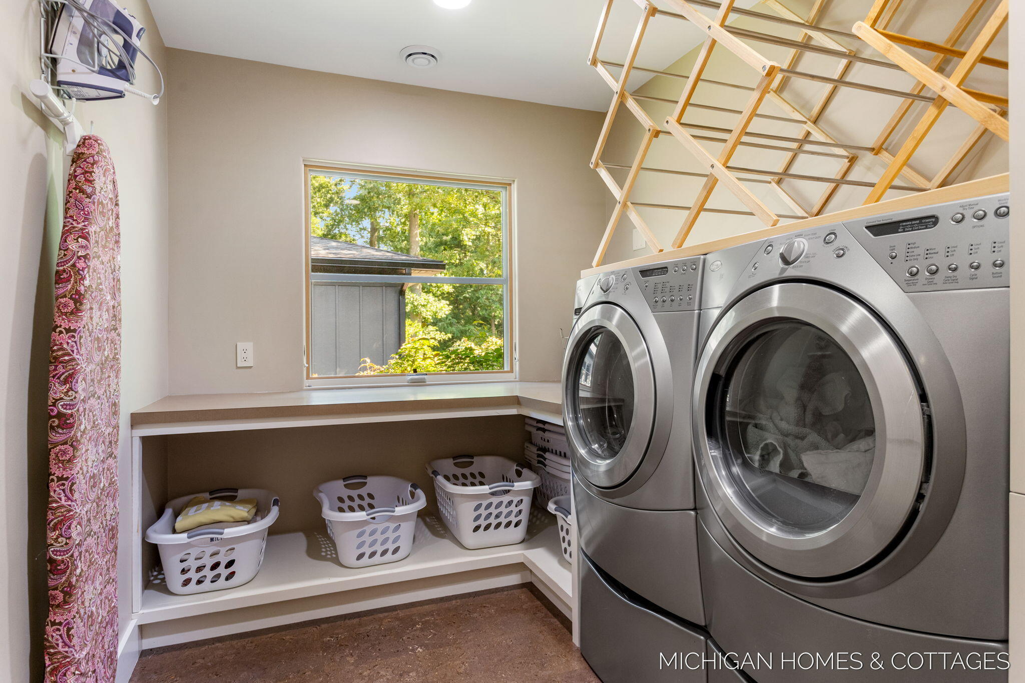 Saugatuck, Michigan, 49453, United States, 5 Bedrooms Bedrooms, ,4 BathroomsBathrooms,Residential,For Sale,1940964