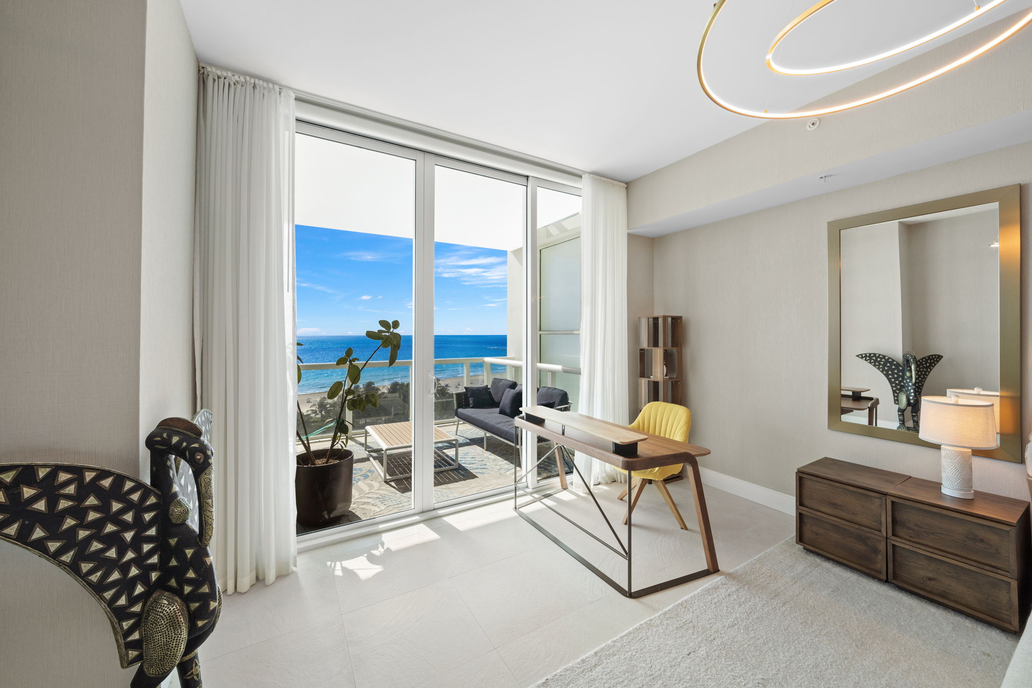  50 S Pointe Dr, Miami Beach, FL, 33139 - 物件實景