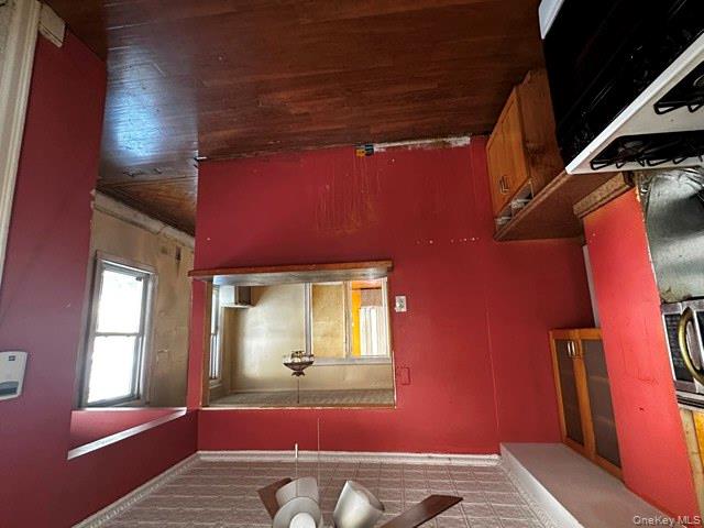 Jamaica, New York, 11435, United States, 3 Bedrooms Bedrooms, ,2 BathroomsBathrooms,Residential,For Sale,1913116