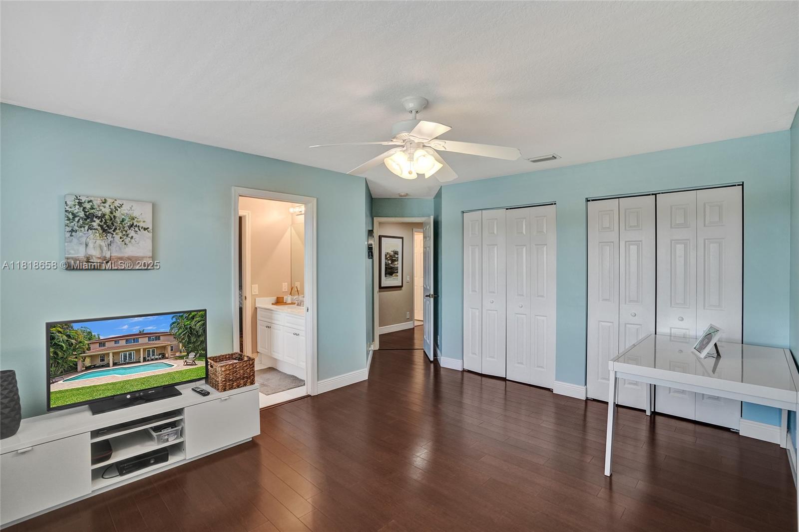 Weston, Florida, 33327, United States, 6 Bedrooms Bedrooms, ,4 BathroomsBathrooms,Residential,For Sale,1850132