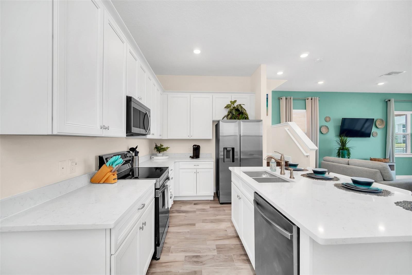 KISSIMMEE, Florida, 34747, United States, 3 Bedrooms Bedrooms, ,3 BathroomsBathrooms,Residential,For Sale,1921670