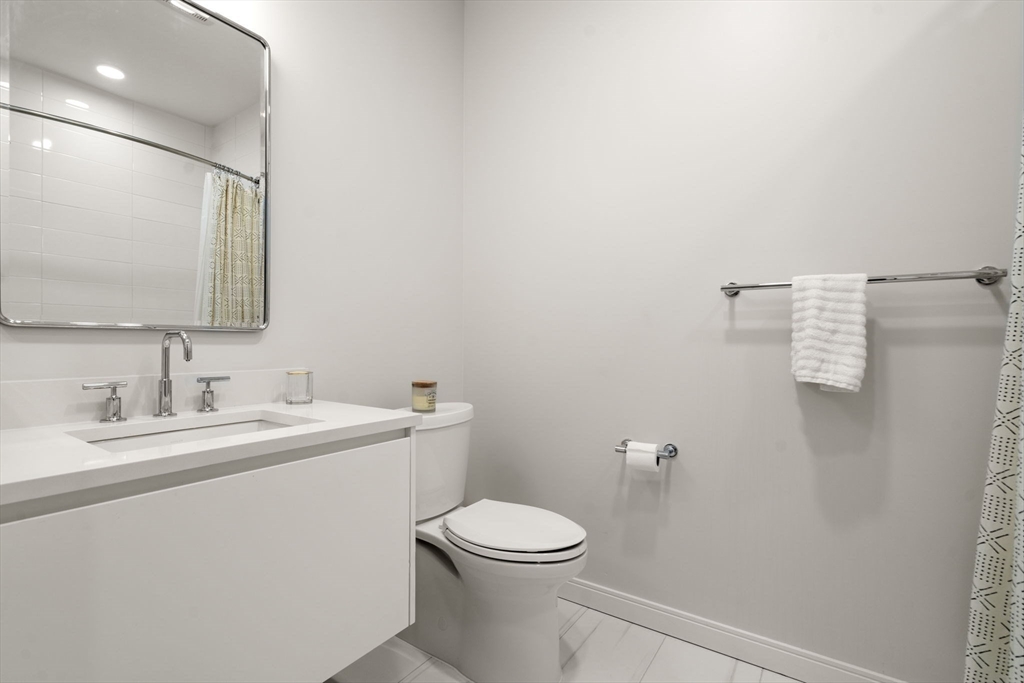 Boston, Massachusetts, 02135, United States, 2 Bedrooms Bedrooms, ,2 BathroomsBathrooms,Residential,For Sale,1817908