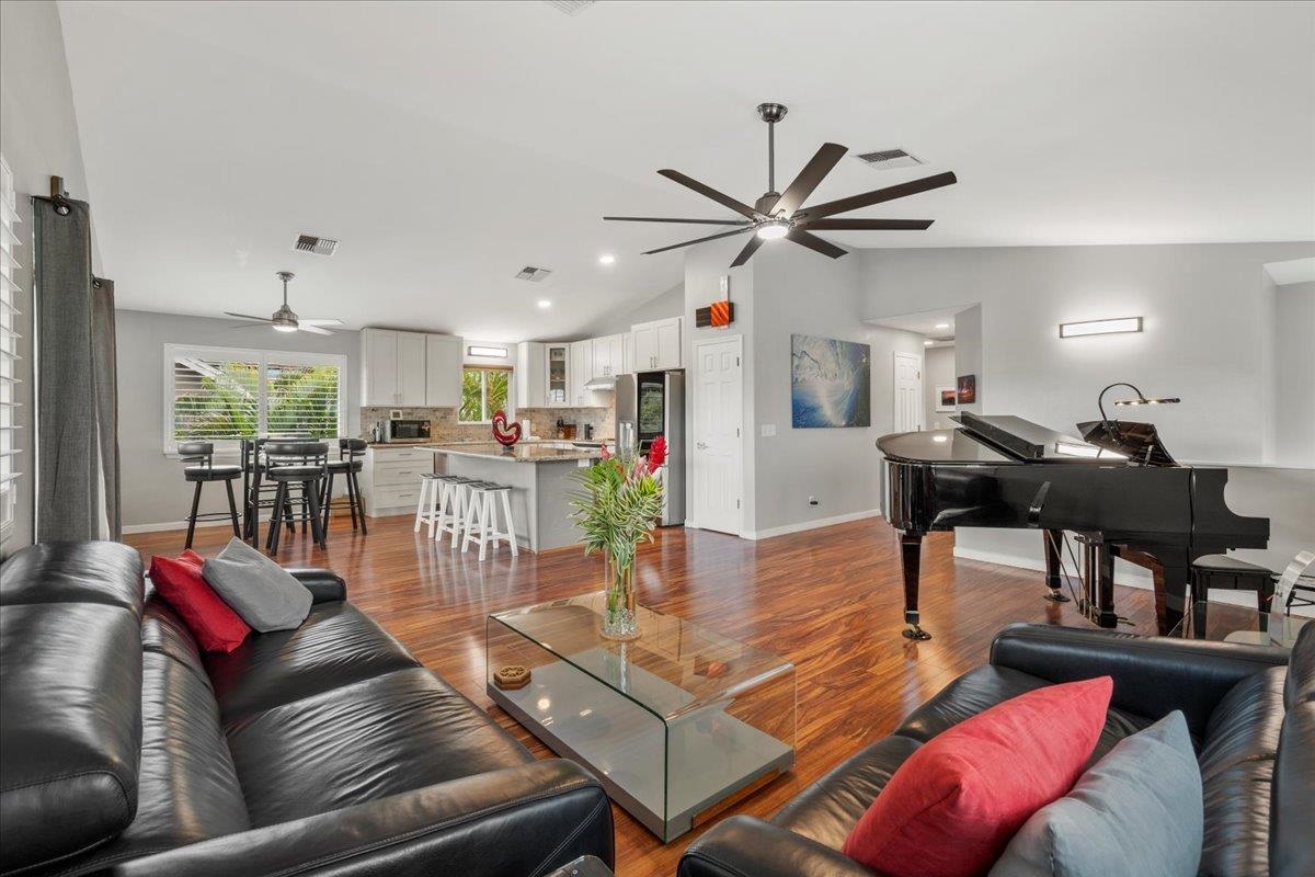 Kihei, Hawaii, 96753, United States, 4 Bedrooms Bedrooms, ,3 BathroomsBathrooms,Residential,For Sale,1989634