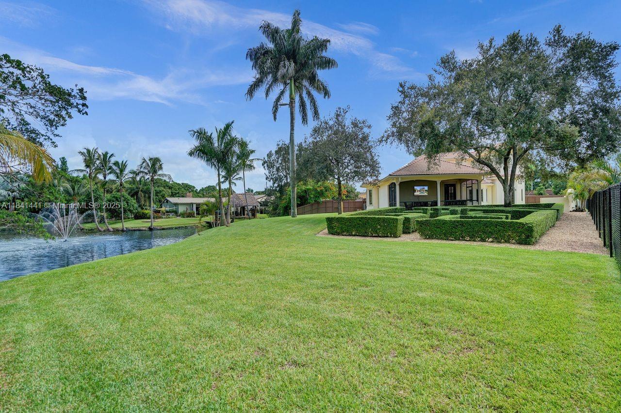 Davie, Florida, 33330, United States, 5 Bedrooms Bedrooms, ,5 BathroomsBathrooms,Residential,For Sale,1896833