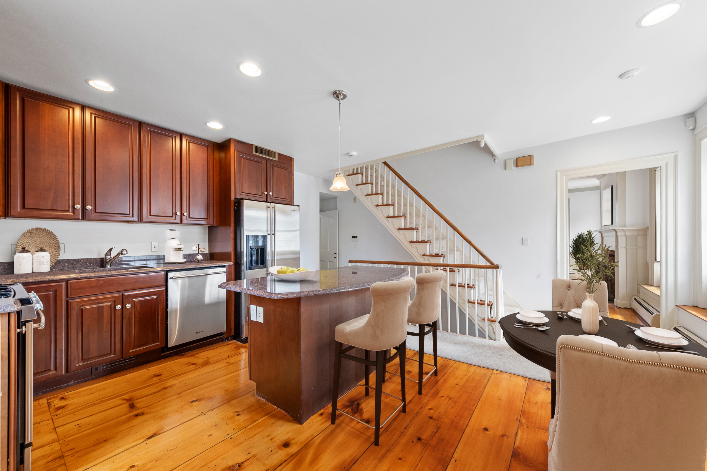  56 Lime St, Newburyport, MA, 01950 - 物件實景