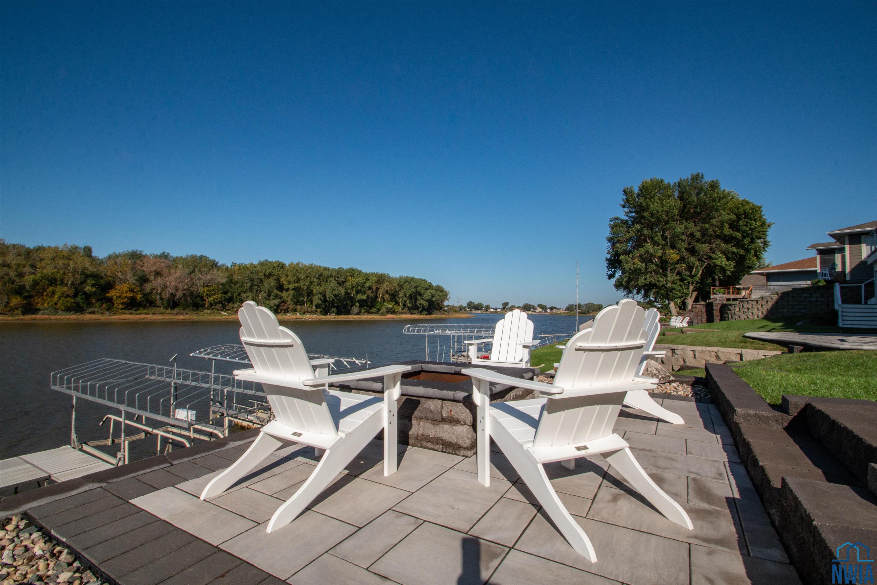 McCook Lake, South Dakota, 57049, United States, 3 Bedrooms Bedrooms, ,4 BathroomsBathrooms,Residential,For Sale,1974954