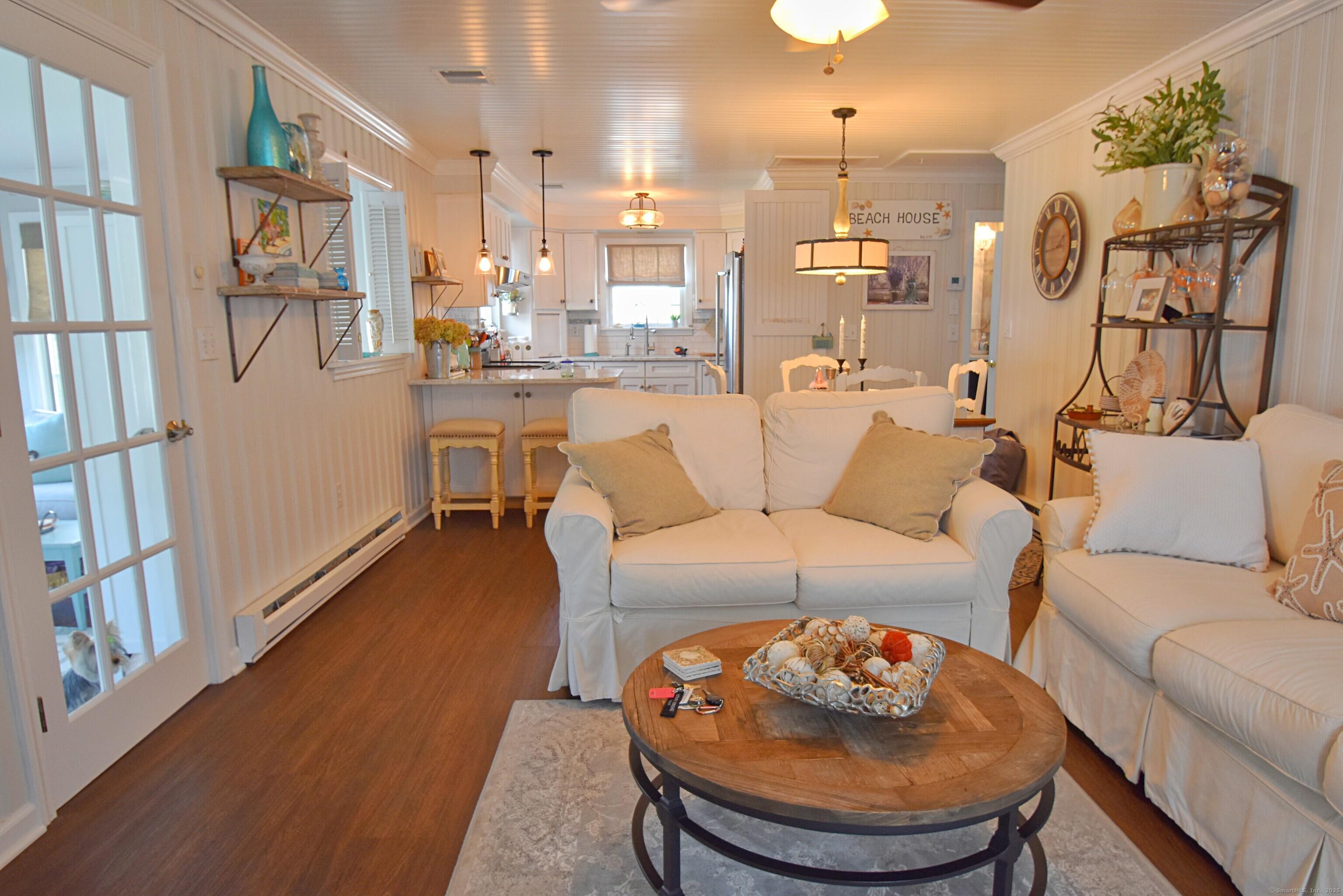 Clinton, Connecticut, 06413, United States, 3 Bedrooms Bedrooms, ,2 BathroomsBathrooms,Residential,For Sale,1914368