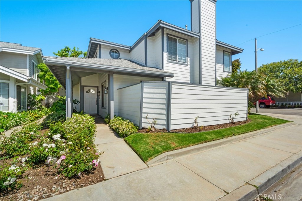 Costa Mesa, California, 92627, United States, 3 Bedrooms Bedrooms, ,2 BathroomsBathrooms,Residential,For Sale,1847589
