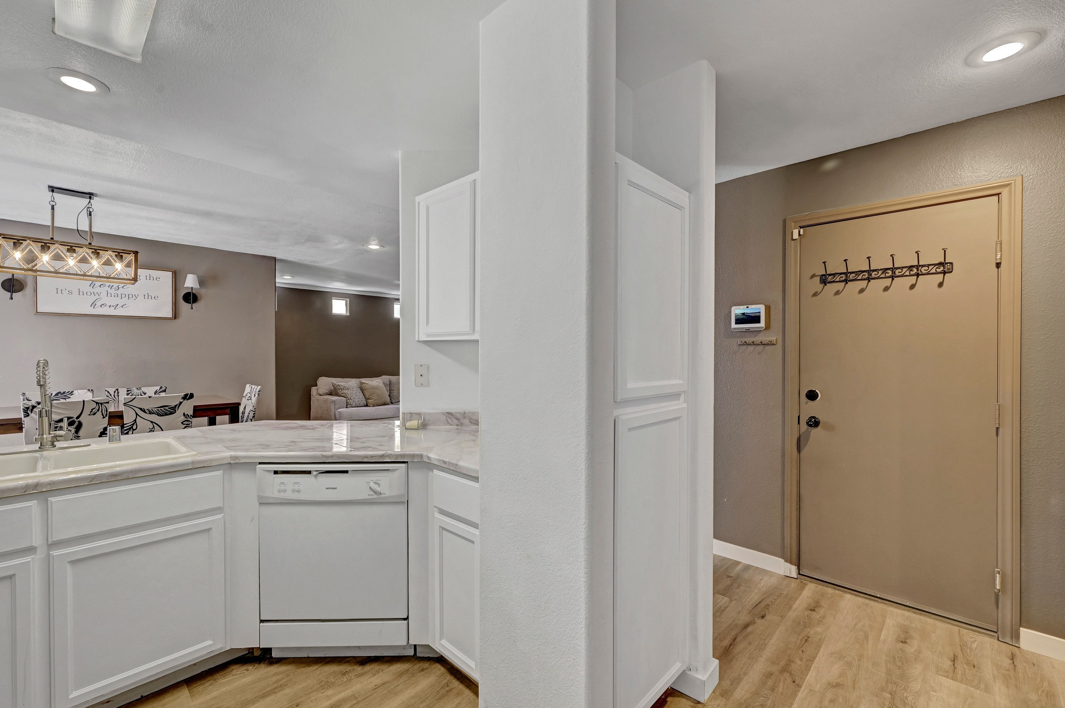  Charming Move-In Ready Home in the Heart of Silverado Ranch - 物件實景