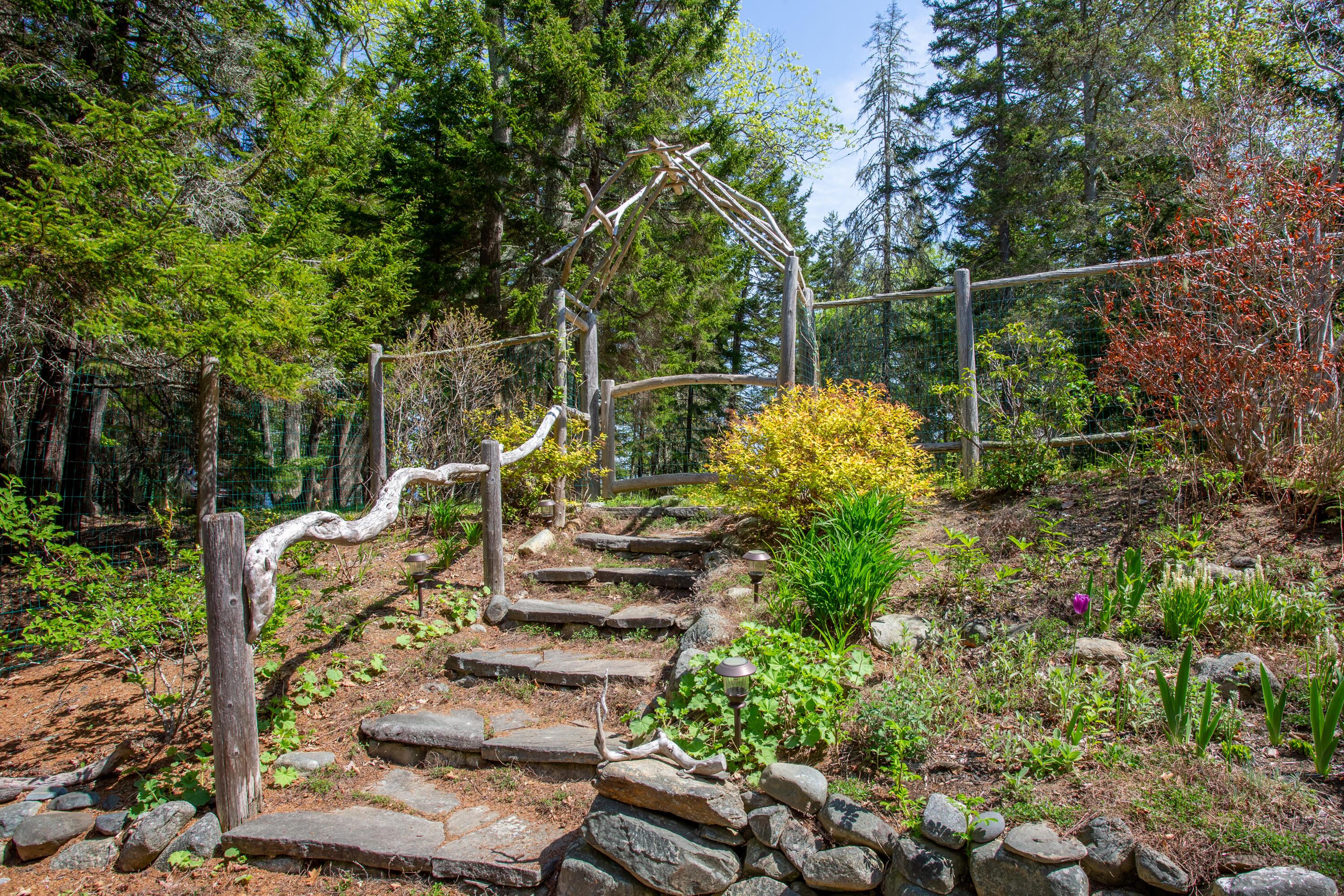  1317 Trim Lane - 物件實景