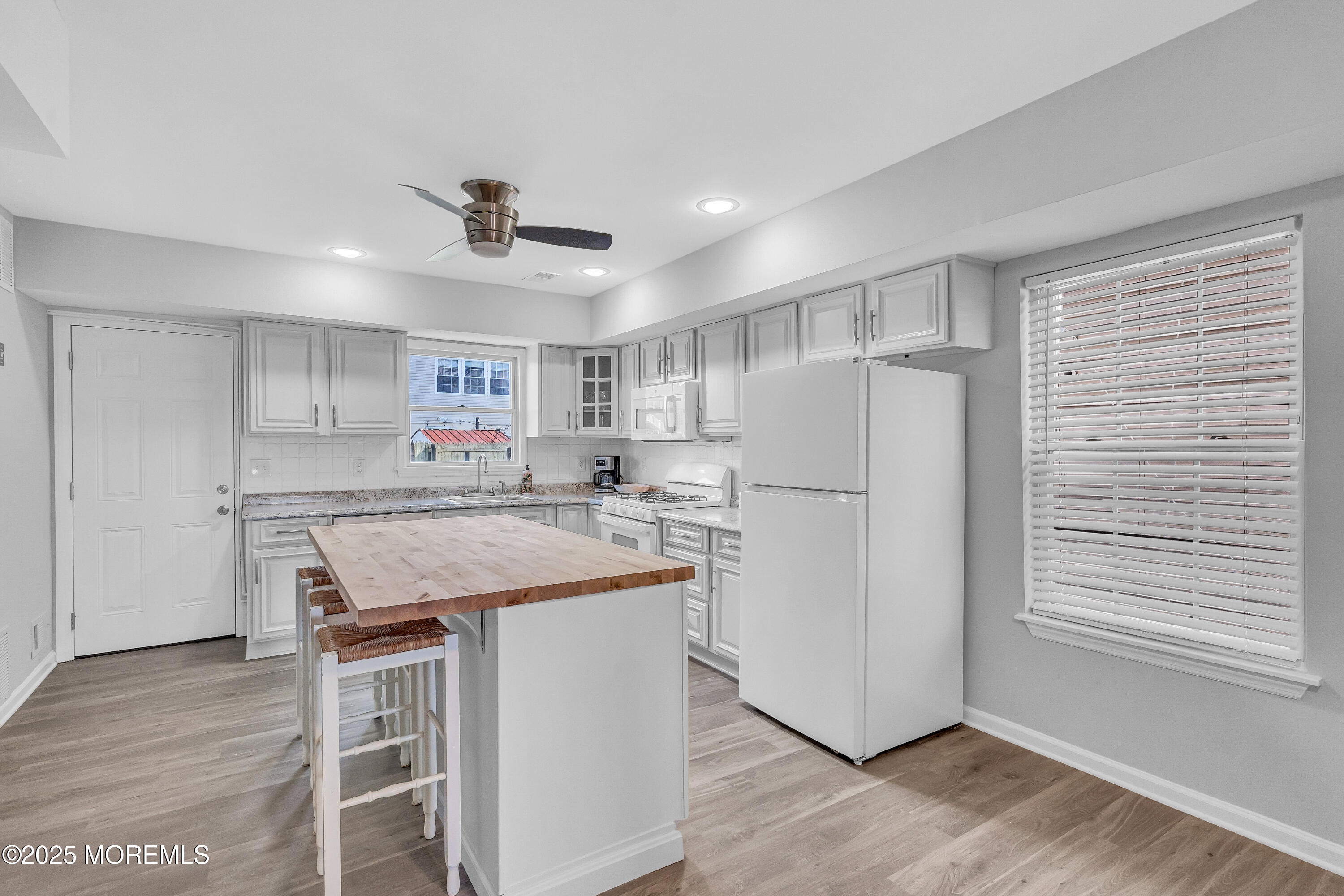 Keansburg, New Jersey, 07734, United States, 4 Bedrooms Bedrooms, ,4 BathroomsBathrooms,Residential,For Sale,1942734