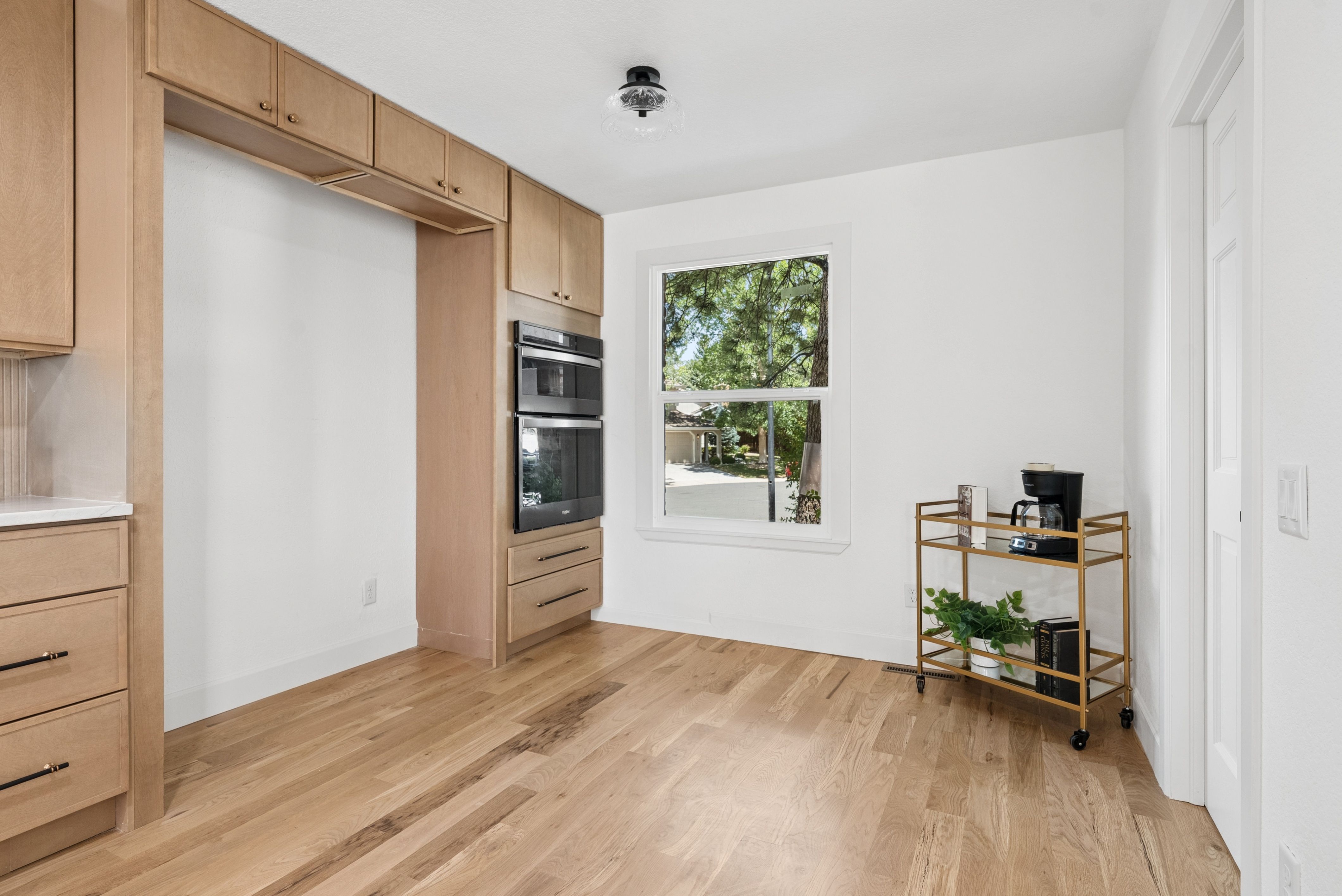  Nestled on a cul-de-sac in the sought-after Piney Creek neighborhood, - 物件實景