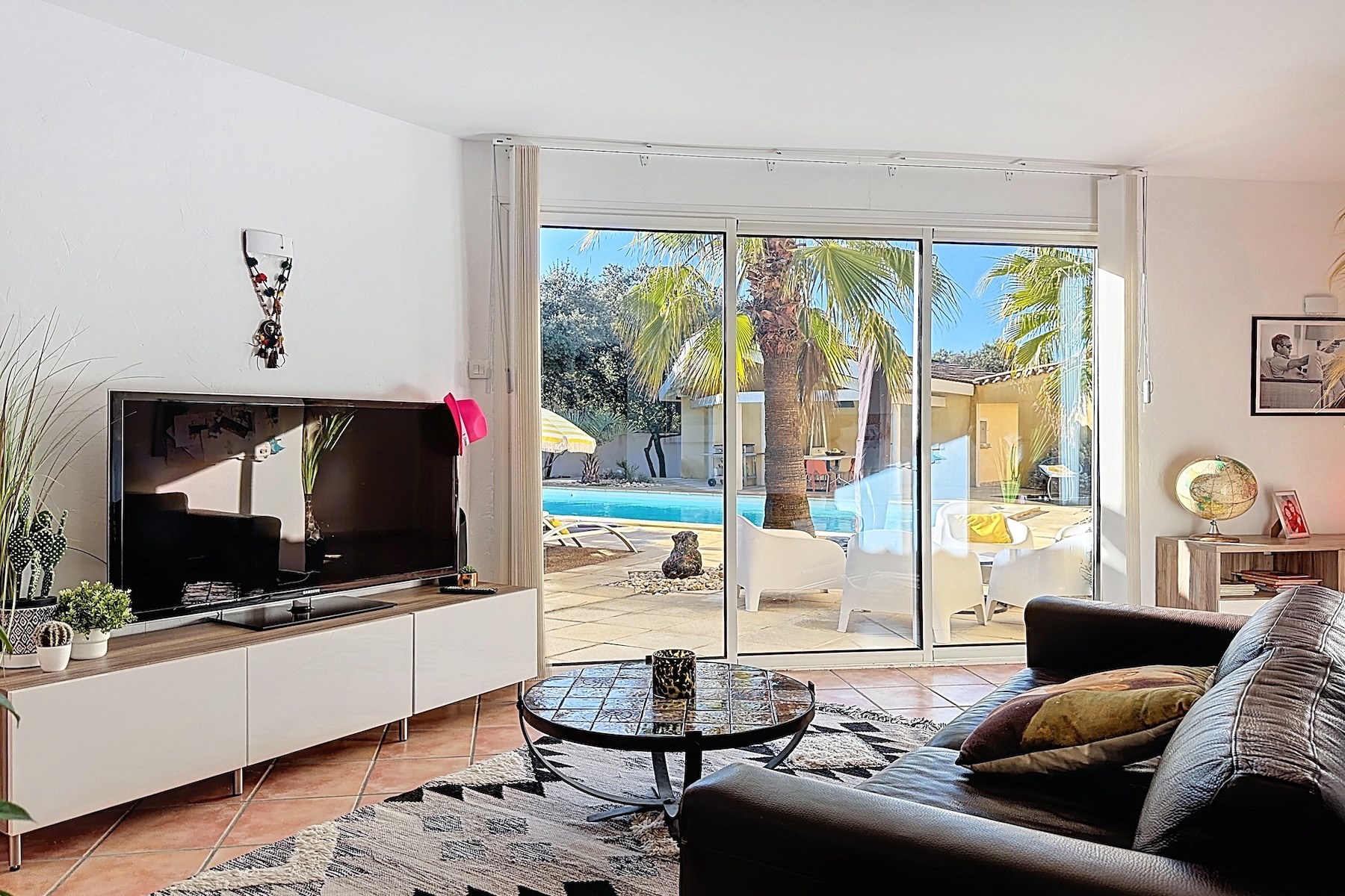  Renovated Contemporary California-Style Villa – Exceptional Features - 物件實景