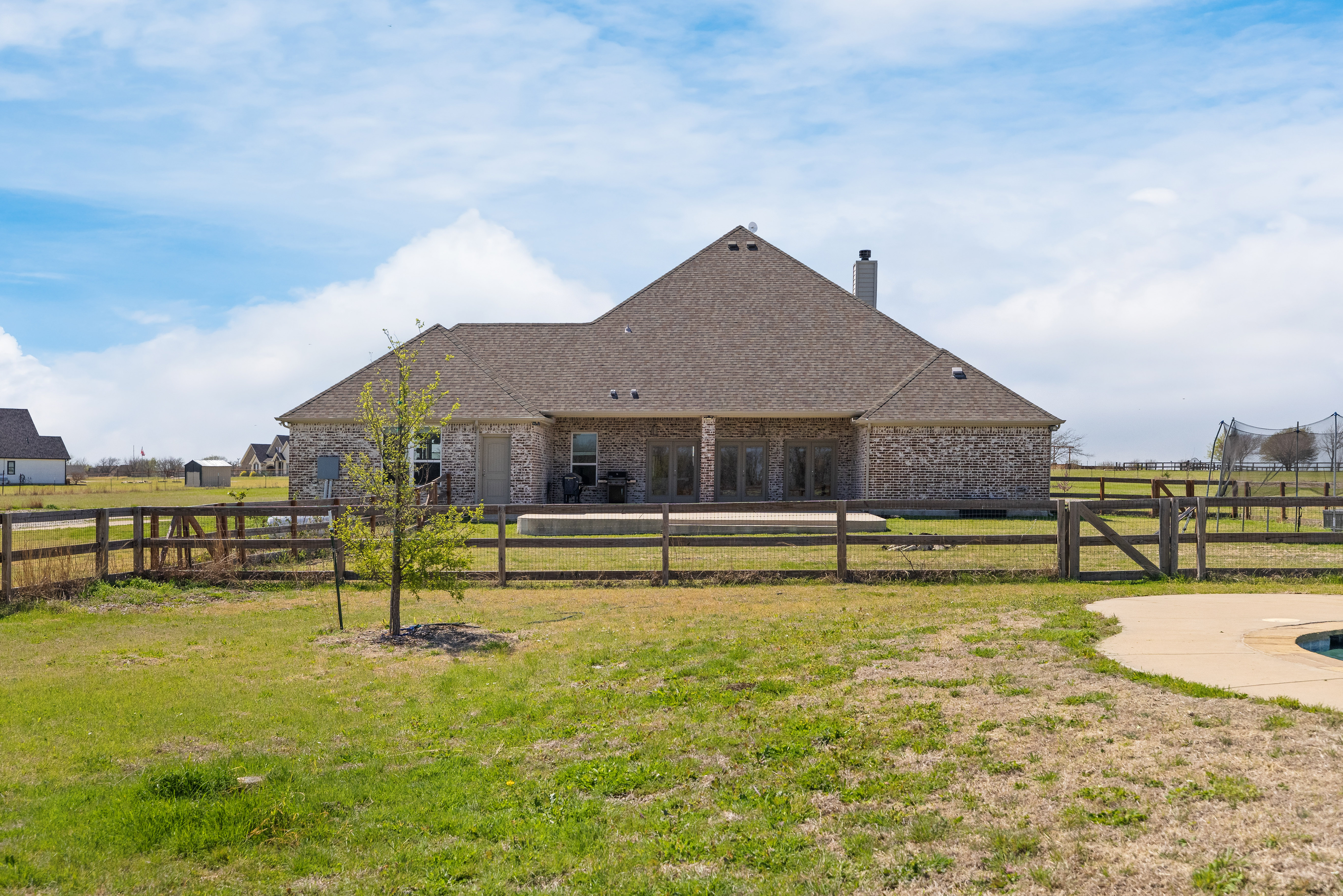  8.53-Acre Homestead With No HOA in Justin, Texas - 物件實景