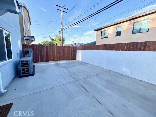 Hawaiian Gardens, California, 90716, United States, 6 Bedrooms Bedrooms, ,Residential,For Sale,1985769