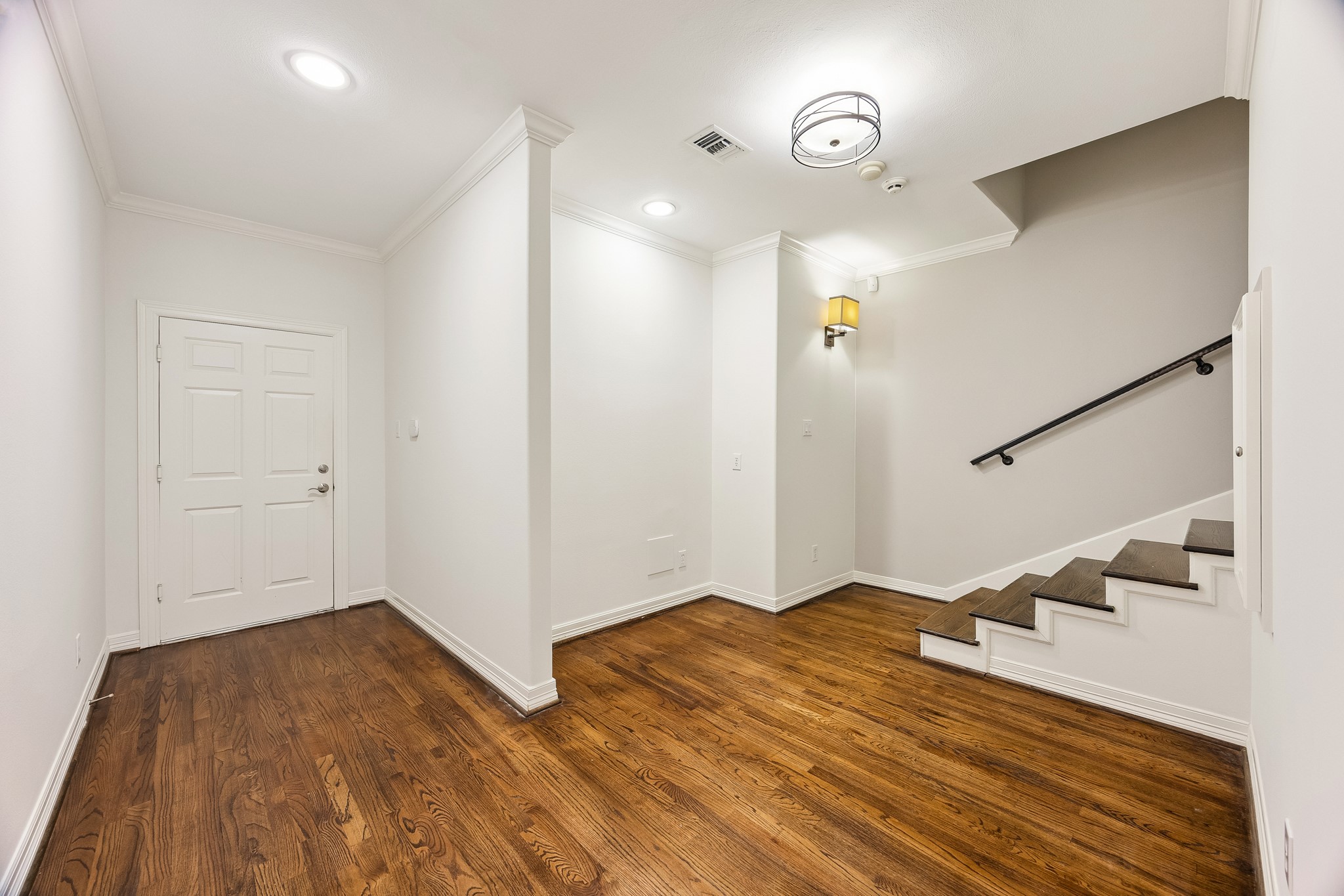  5417 Dickson Street B - 物件實景