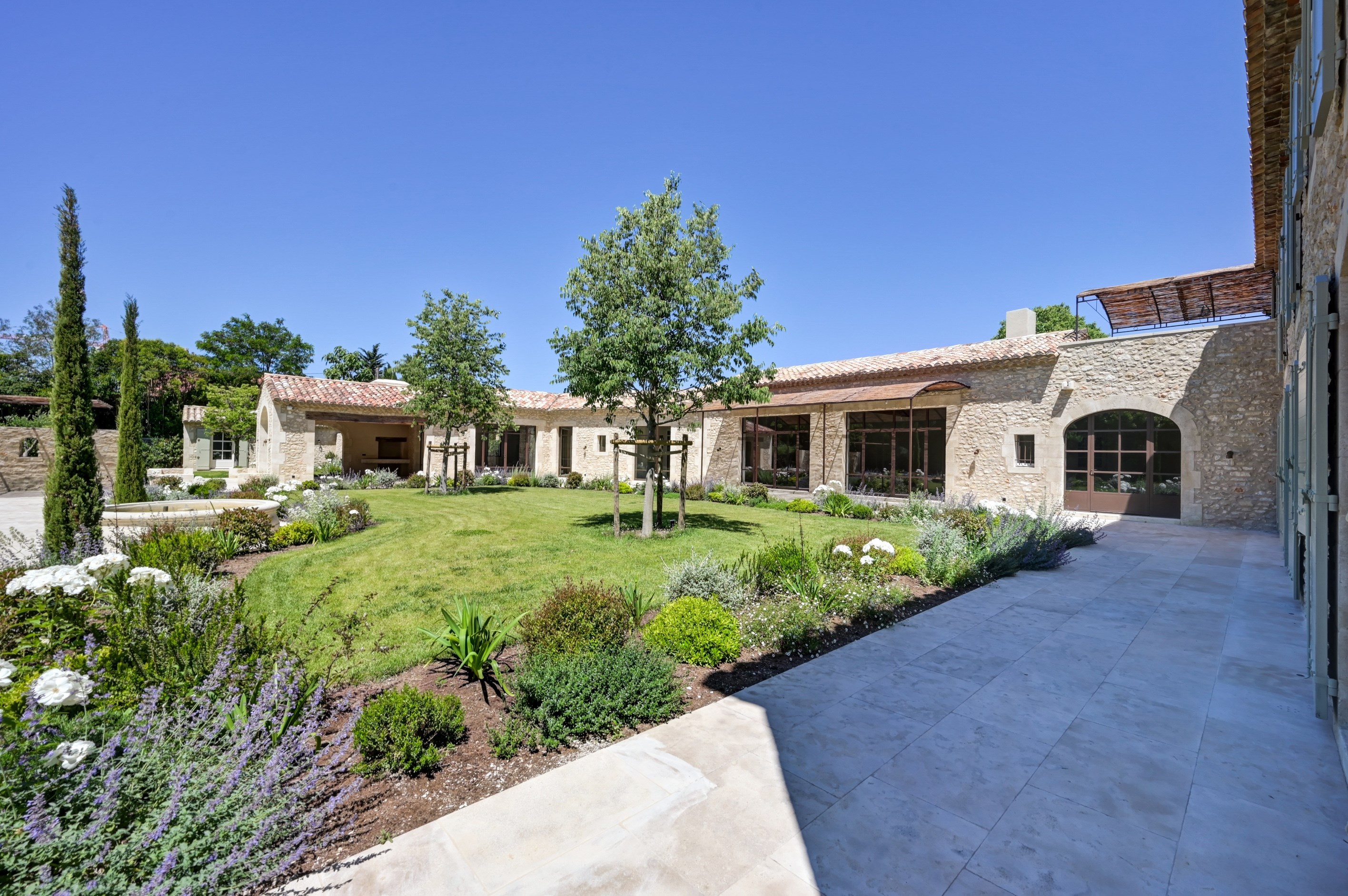  Exceptional property for sale in the heart of Saint Rémy de Provence - 物件實景