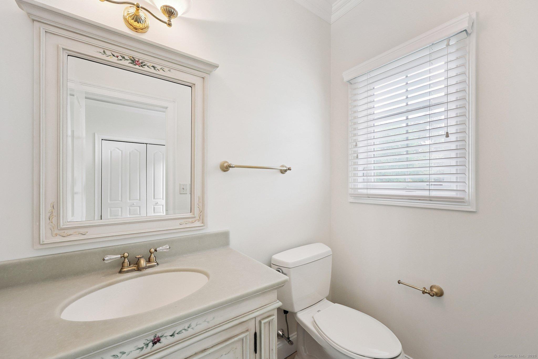 Wallingford, Connecticut, 06492, United States, 2 Bedrooms Bedrooms, ,4 BathroomsBathrooms,Residential,For Sale,1983794