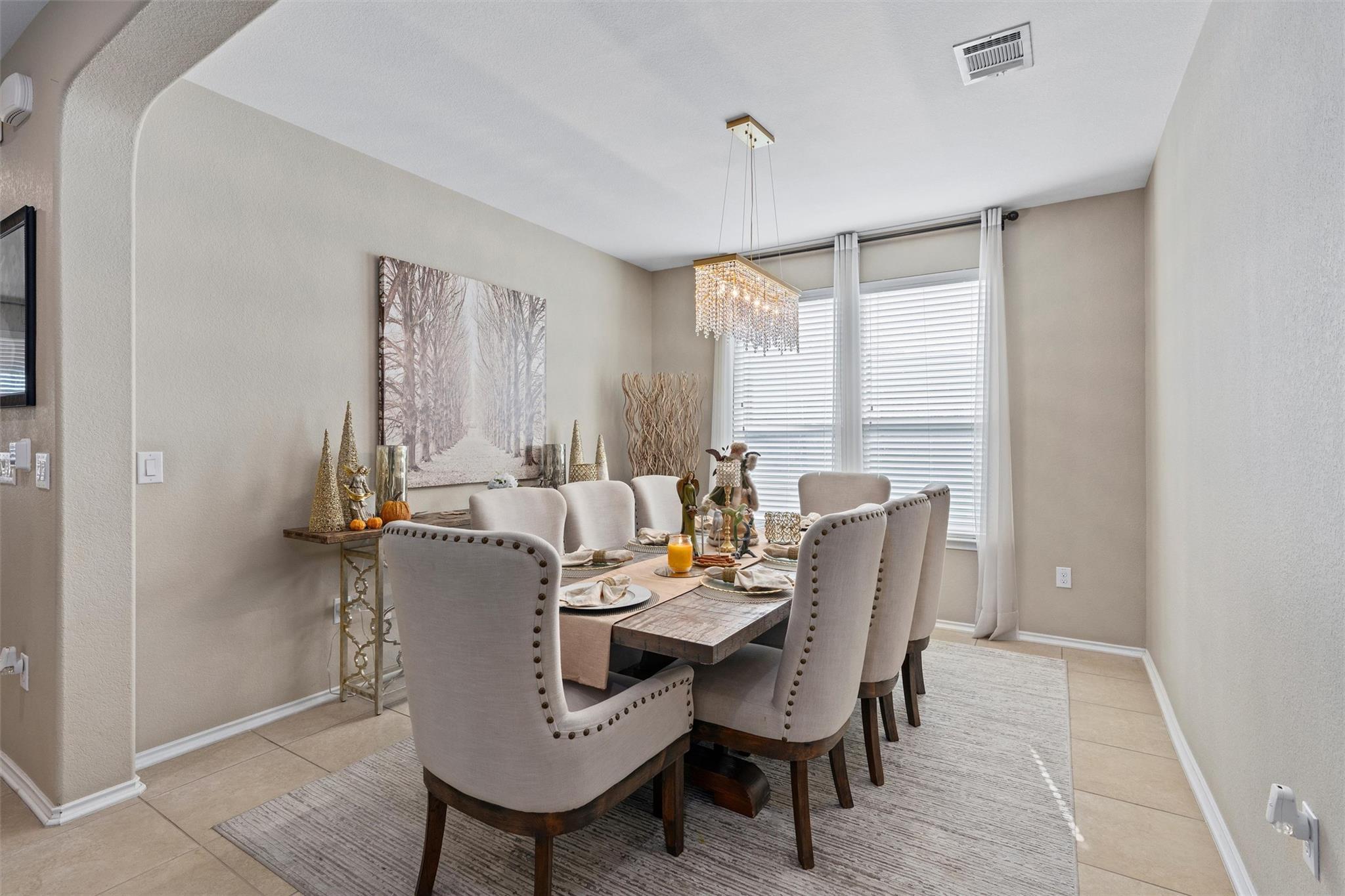 Austin, Texas, 78744, United States, 5 Bedrooms Bedrooms, ,4 BathroomsBathrooms,Residential,For Sale,1975896