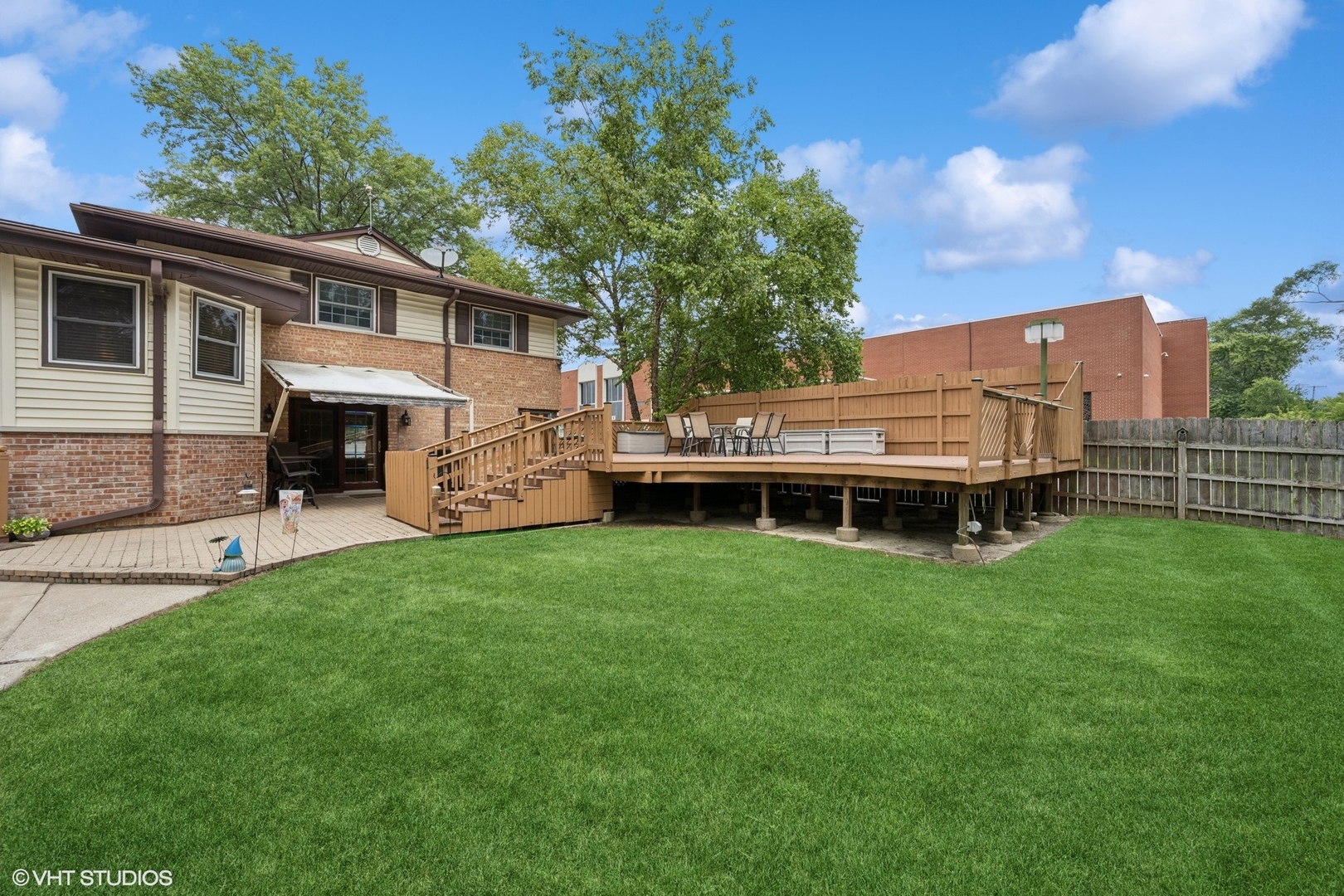 Oak Lawn, Illinois, 60453, United States, 5 Bedrooms Bedrooms, ,4 BathroomsBathrooms,Residential,For Sale,1932429