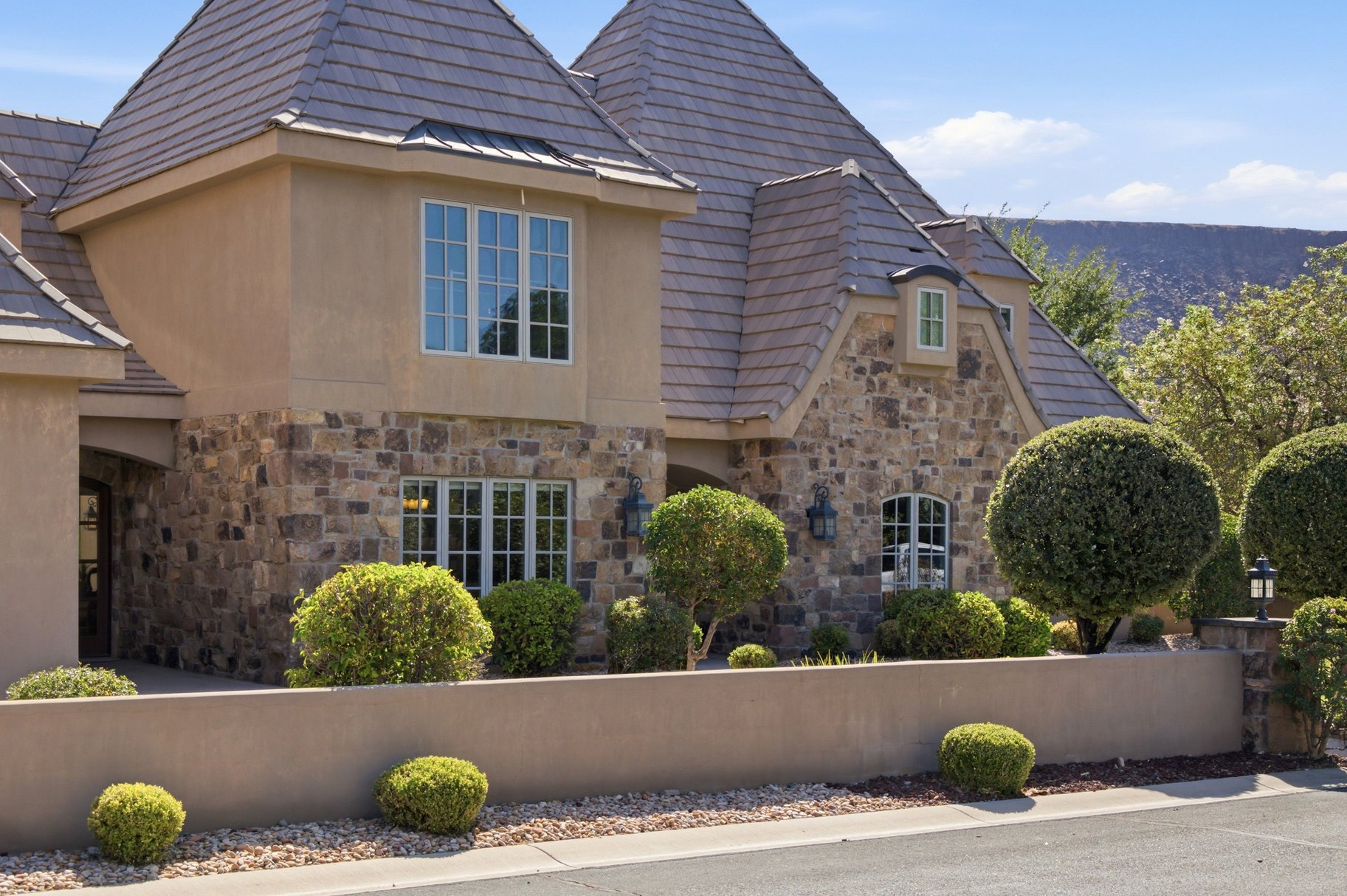  French Country Estate, Tucked Within an Exclusive Luxury Gated Community - 物件實景
